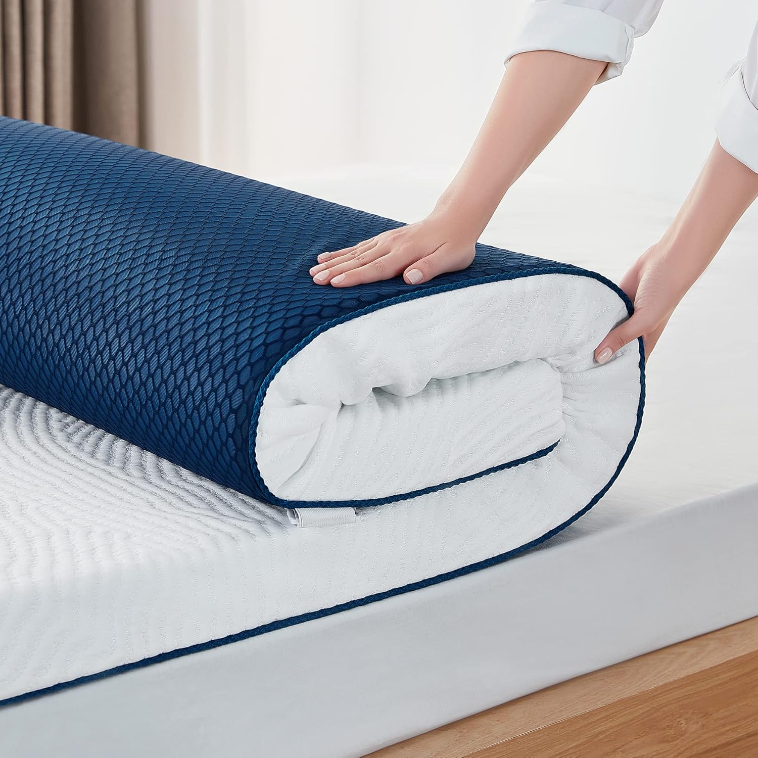 LINSY LIVING 3 Inches Twin Memory Foam Mattress Topper Cooling Gel-Infused Swirl Memory Foam Soft Bed Topper with
