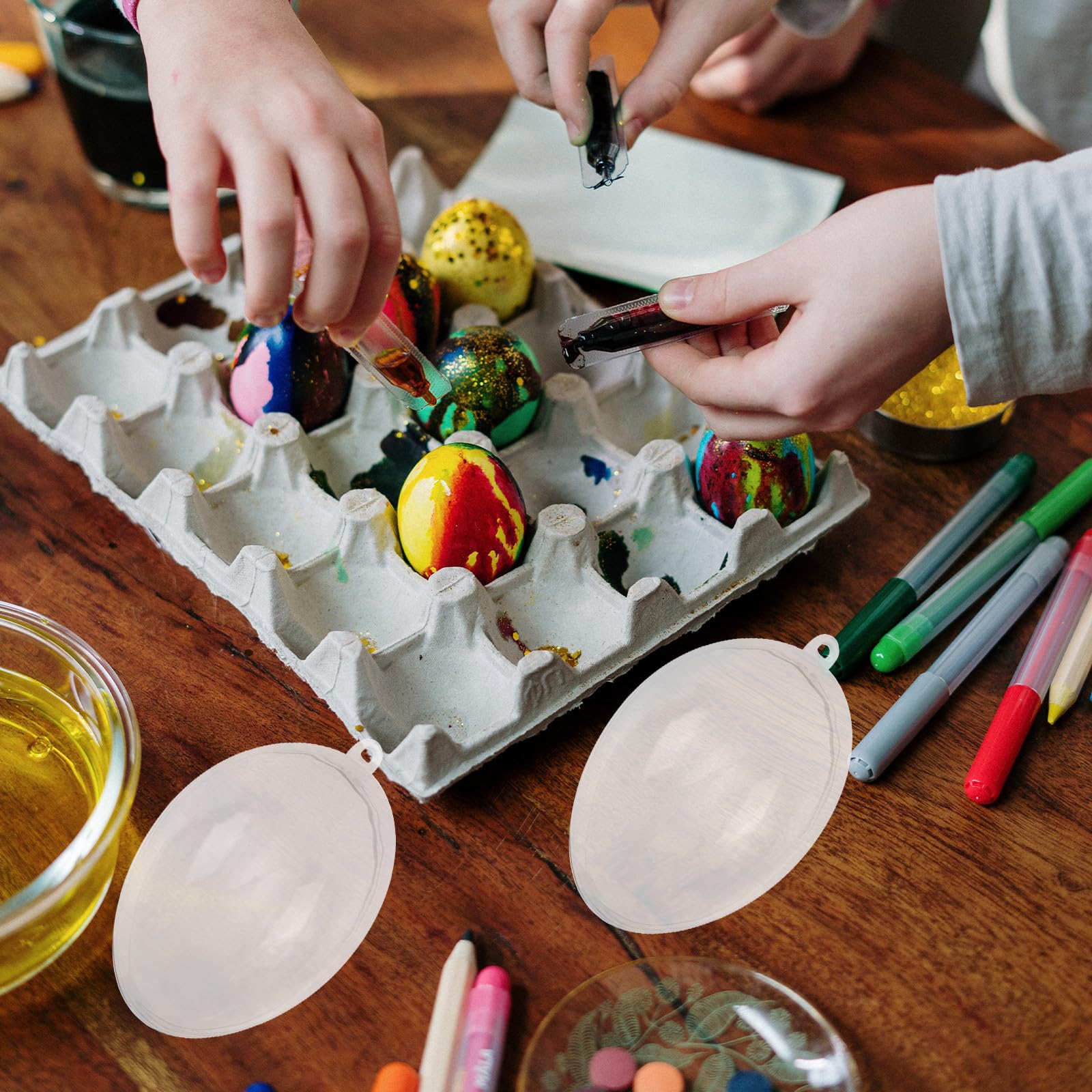 12 Stück Kreative Ostereier zum Aufhängen aus Kunststoff Transparente Eier Deko mit Aufhängeschnur Festliche Dekoration für Ostern und Bürogebäude