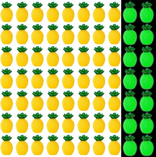 Miniatura 7 de 50 piezas de mini piñas de resina, diminutas figuras de piña que brillan en la oscuridad, decoración de piña falsa, lindo adorno de fruta artificial