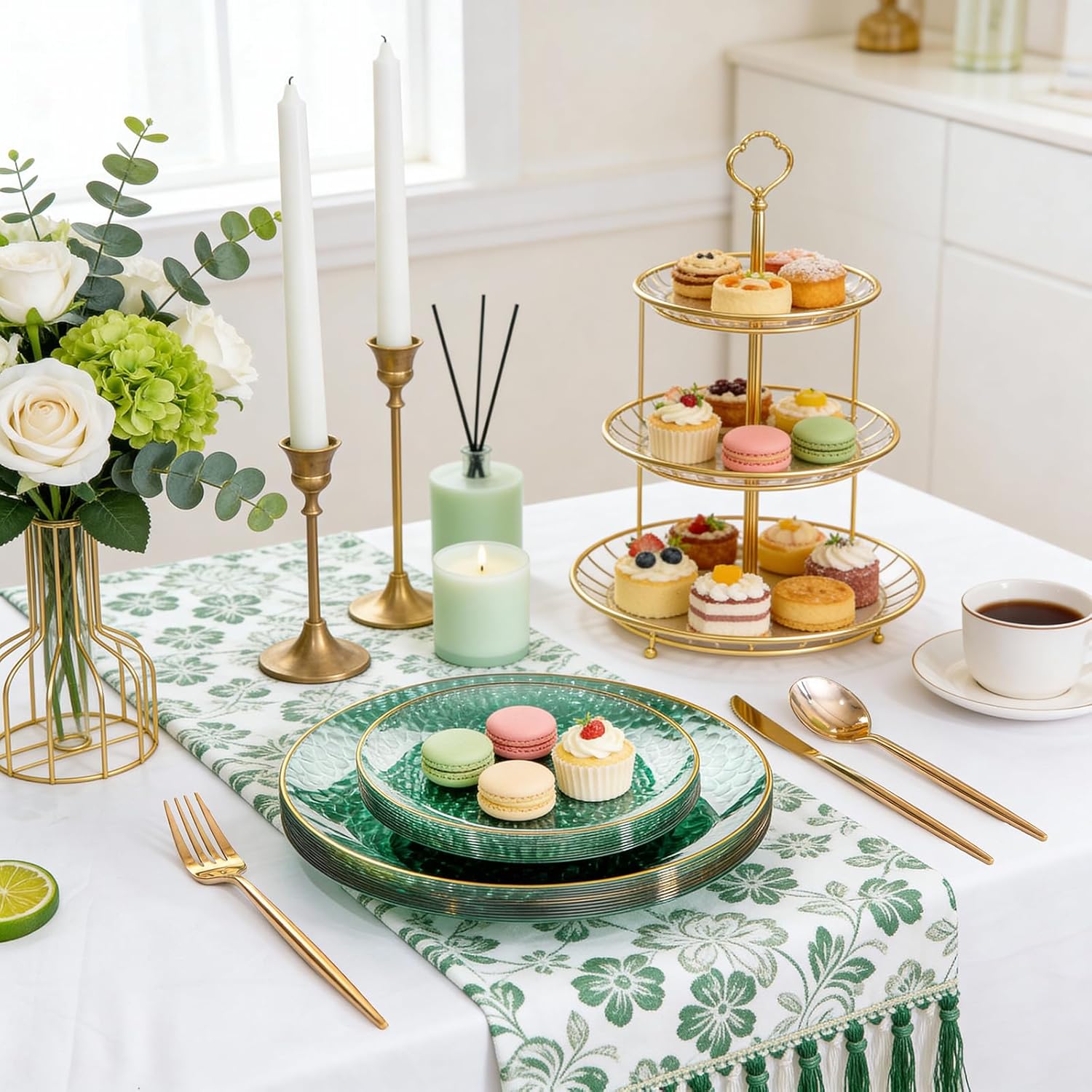 Rubtlamp 350 Pcs Green Plastic Dinnerware Set, Green and Gold Plastic Plates, Hammered Party Plates Include Dinner Platos, Dessert Platos, Cups, Gold Cutlery Set And Napkins for Party