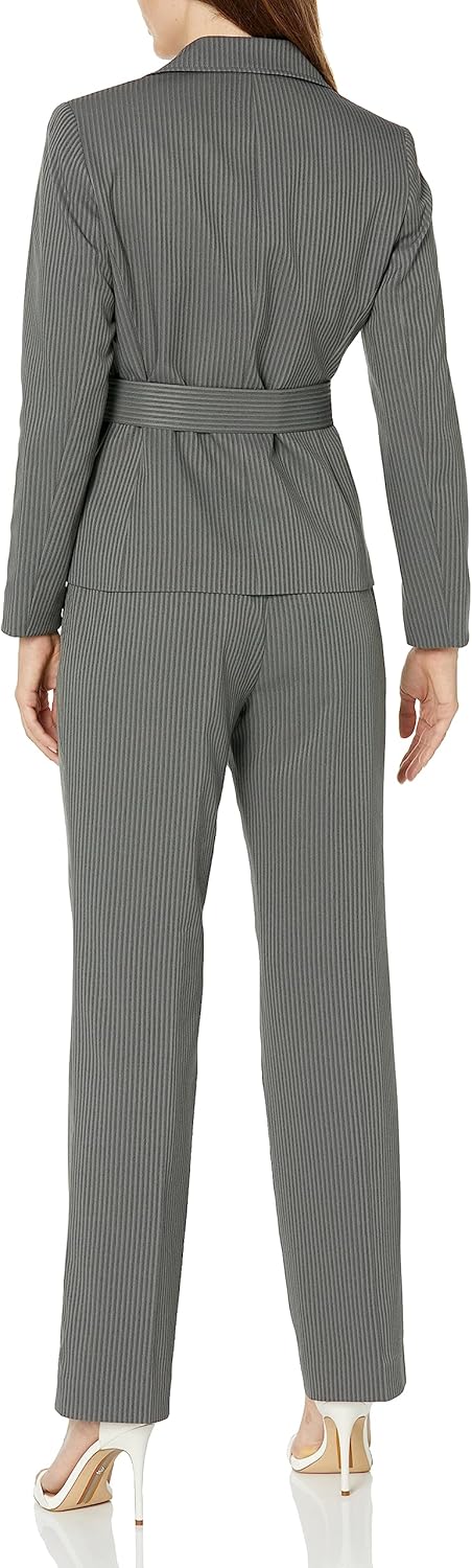 Le Suit Women's Plus Size Jacket/Pant Suit - Image 2