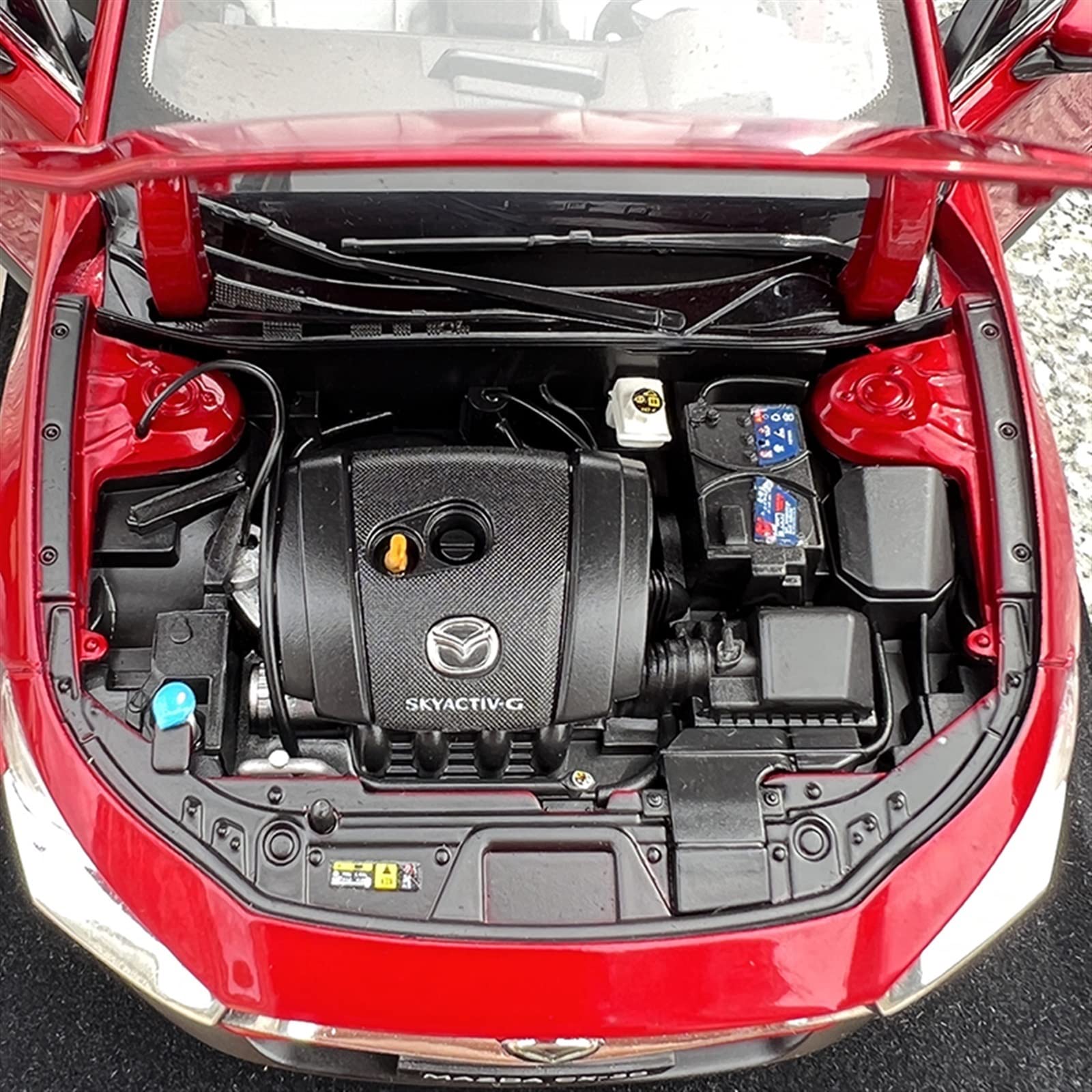 Amazon.co.jp: モデルカーのおもちゃ 1:18 マツダ CX-30 SUV スケール