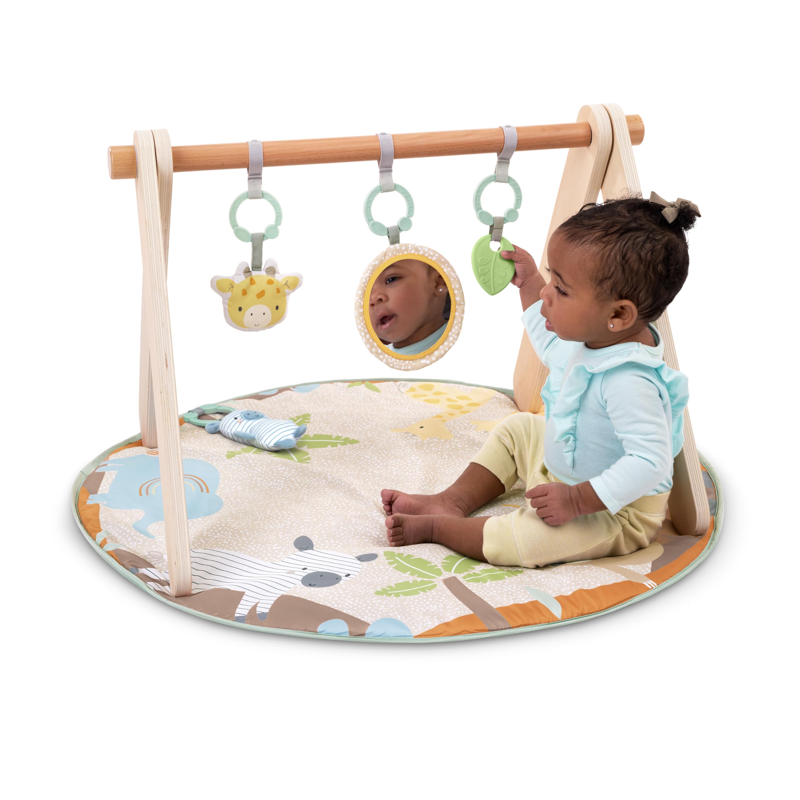 Ingenuity Wonder & Wood Alfombra de juego para bebé con arco de madera – Gimnasio plegable con barra en forma de A y 3 juguetes desmontables, alfombra lavable a máquina, 0 a 36 meses