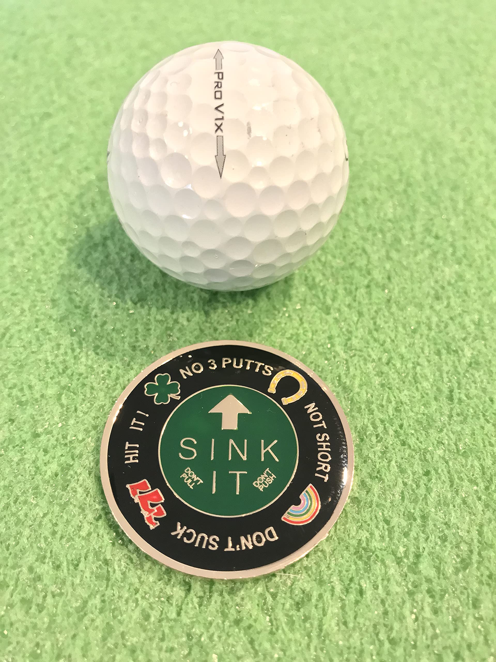 Amazon | Sink-It ゴルフボールマーカー パッティングツール ポケットコインアライメント モチベーションとユーモア ユースまたは大人 ゴルファー用 | Generic | ゴルフマーカー
