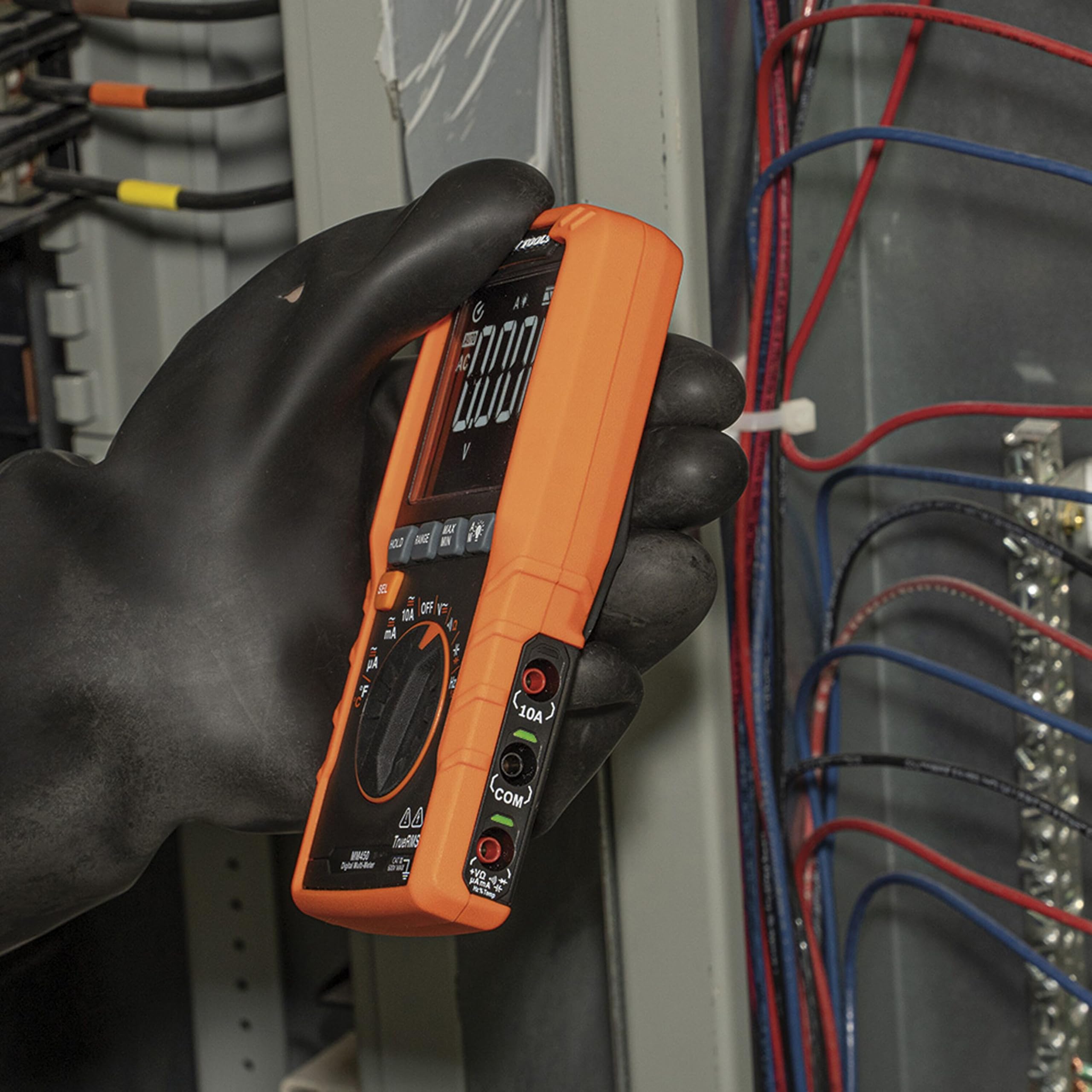 Klein Tools Multímetro MM450, medidor digital delgado, TRMS de rango automático, voltaje CA/CC de 600 V, corriente, resistencia, temperatura, frecuencia, continuidad, naranja
