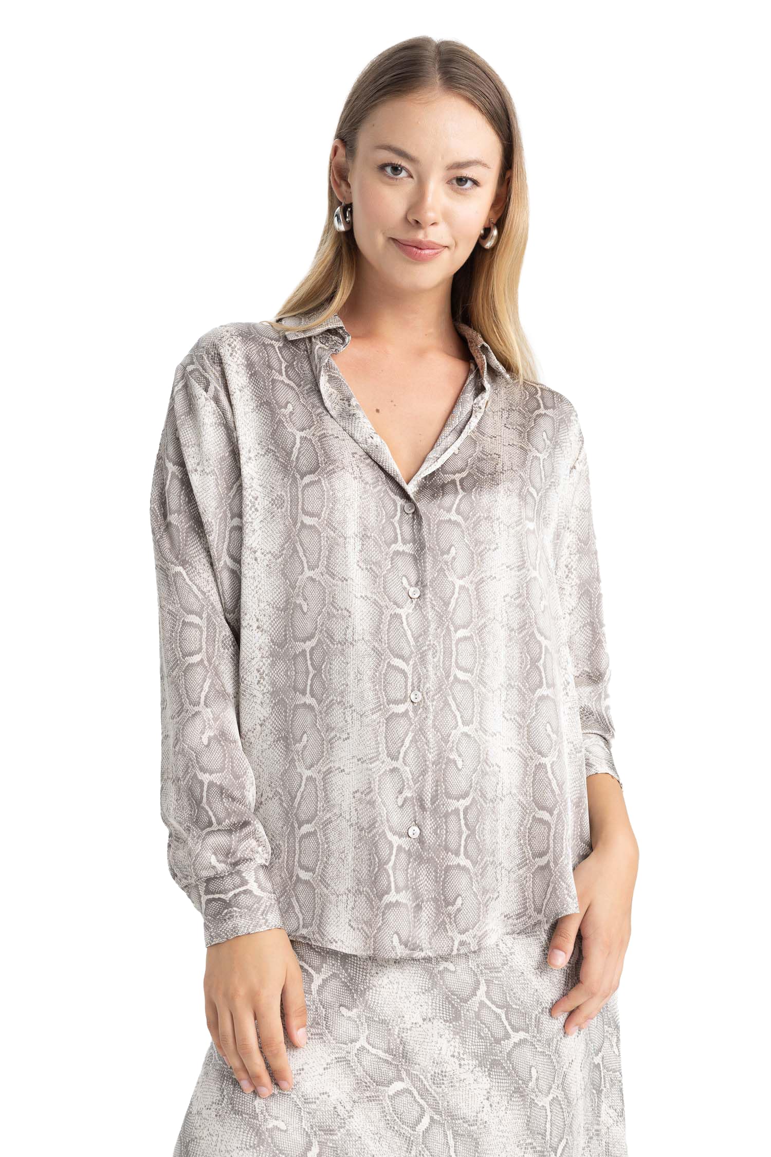 Kadın Oversize Fit Gömlek Yaka Saten Uzun Kollu Gömlek