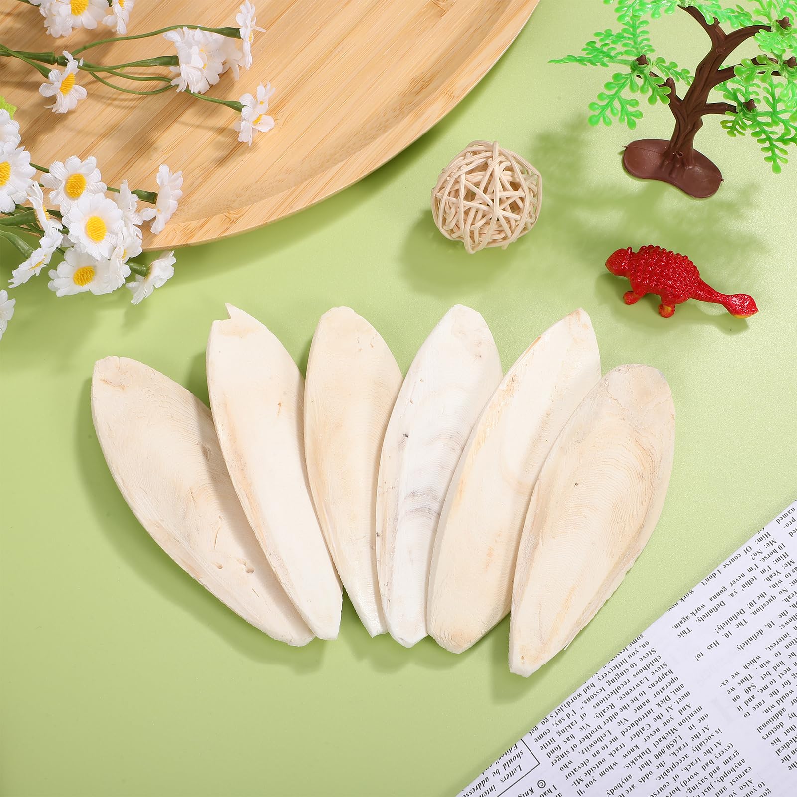 6 Pcs Bird Cuttlebone Chew Toy, Natural Bird Cuddle Bone Cuttlefish Bone for Parrot Cockatiel Budgie Tortoise Reptile Turtle Snails Parakeet Treats Supplies
