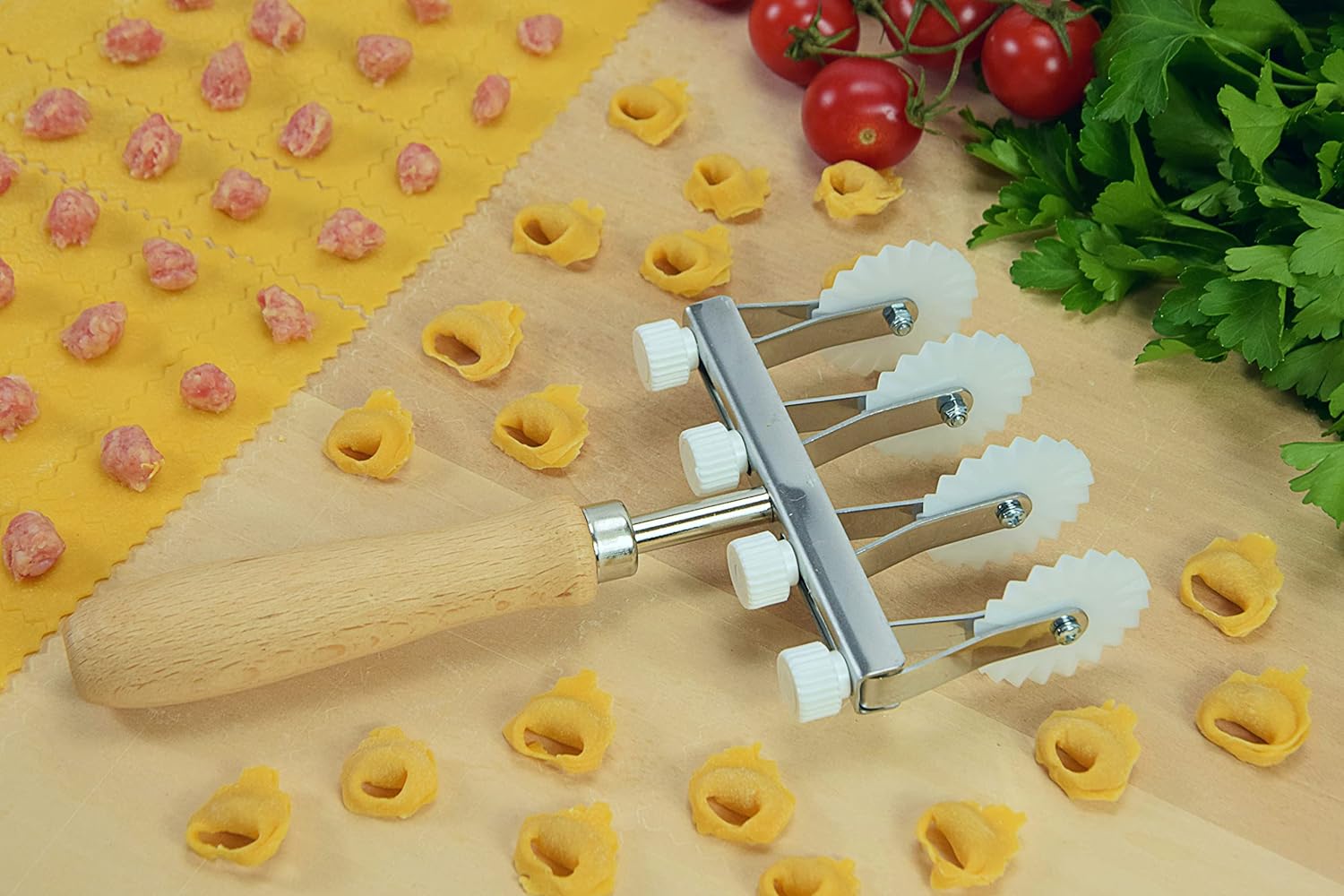 Electric Centre Pasta Cutter Item 230 Bianco