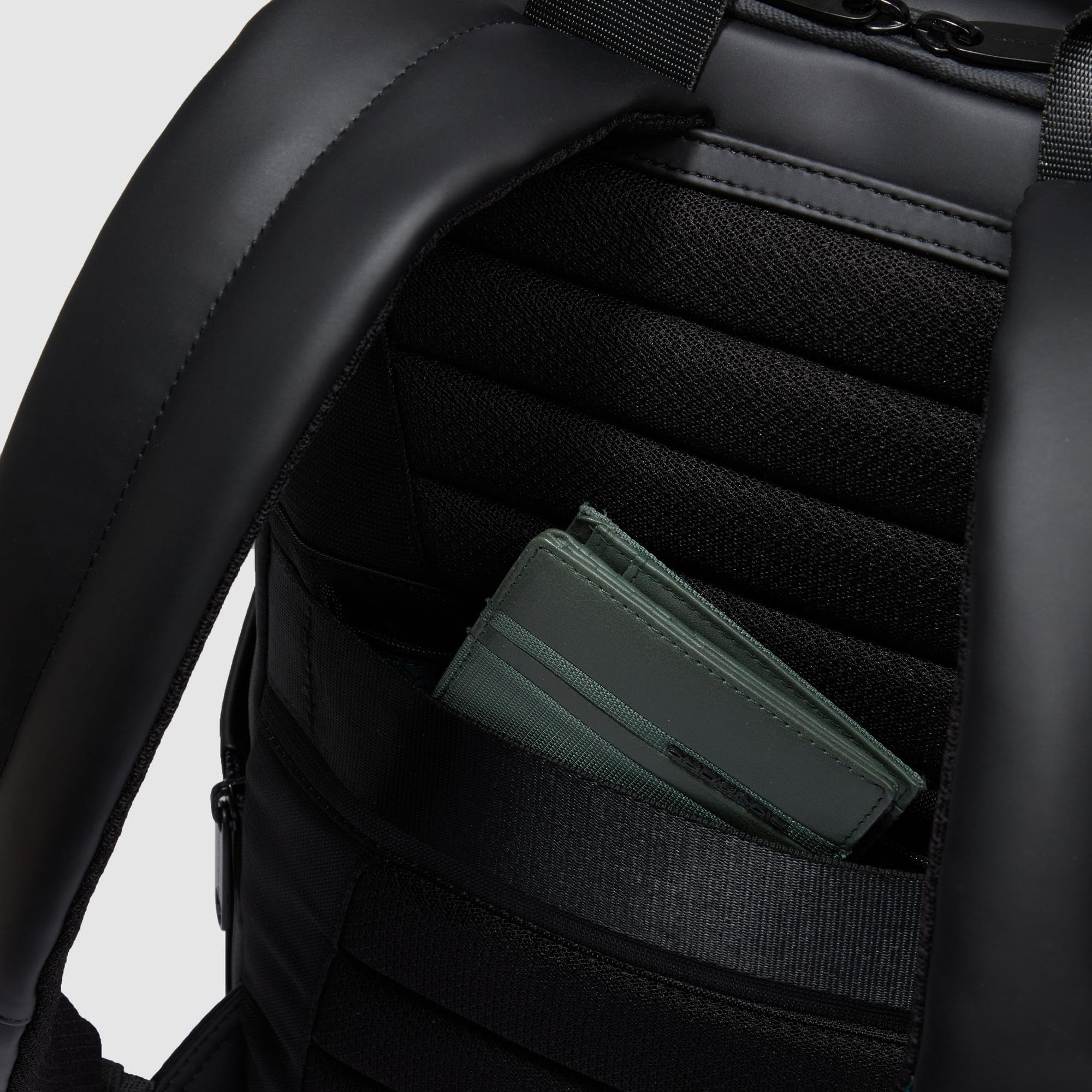 PIQUADRO Zaino resistente all'acqua porta pc 15,6"