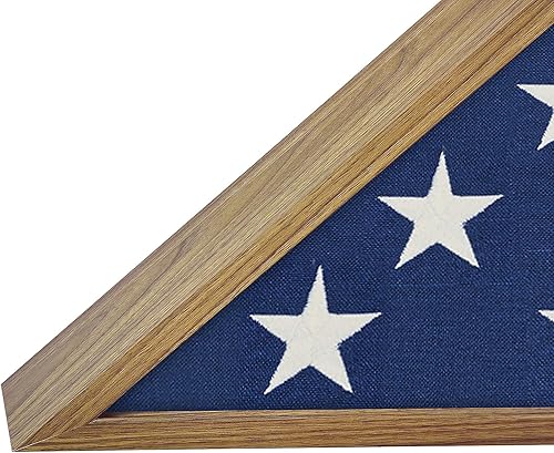 Miniatura 5 de Americanflat Expositor grande de bandera para bandera funeraria en madera de granero  Se adapta a una bandera plegada de 5 x 9.5  Estuche de bandera