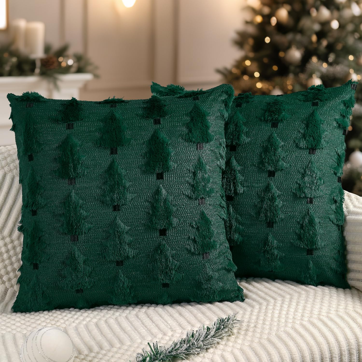 Miaikoe Christmas Cushion Covers 55x55 cm Set of 2 Soft Plush Faux Fur Christmas Tree Throw Pillow Cases for Winter Holiday Xmas Decorations Green