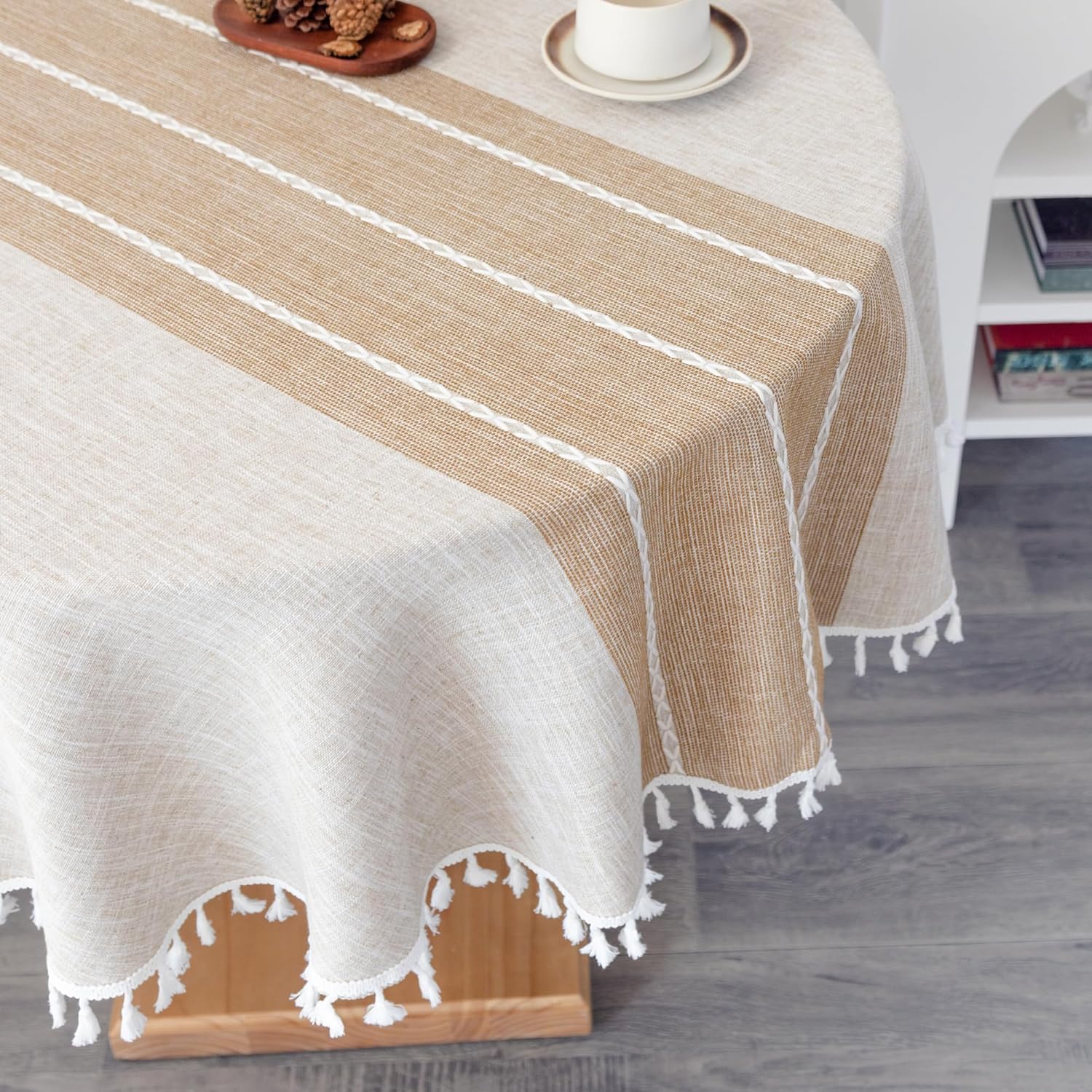 Waterproof Cotton Linen Washable Tablecloth Farmhouse Wrinkle Free Round Burlap Table Cloths 52 Inch Coffee Heavy Weight Table Cover with Tassels for Kitchen Dinning Party Holiday