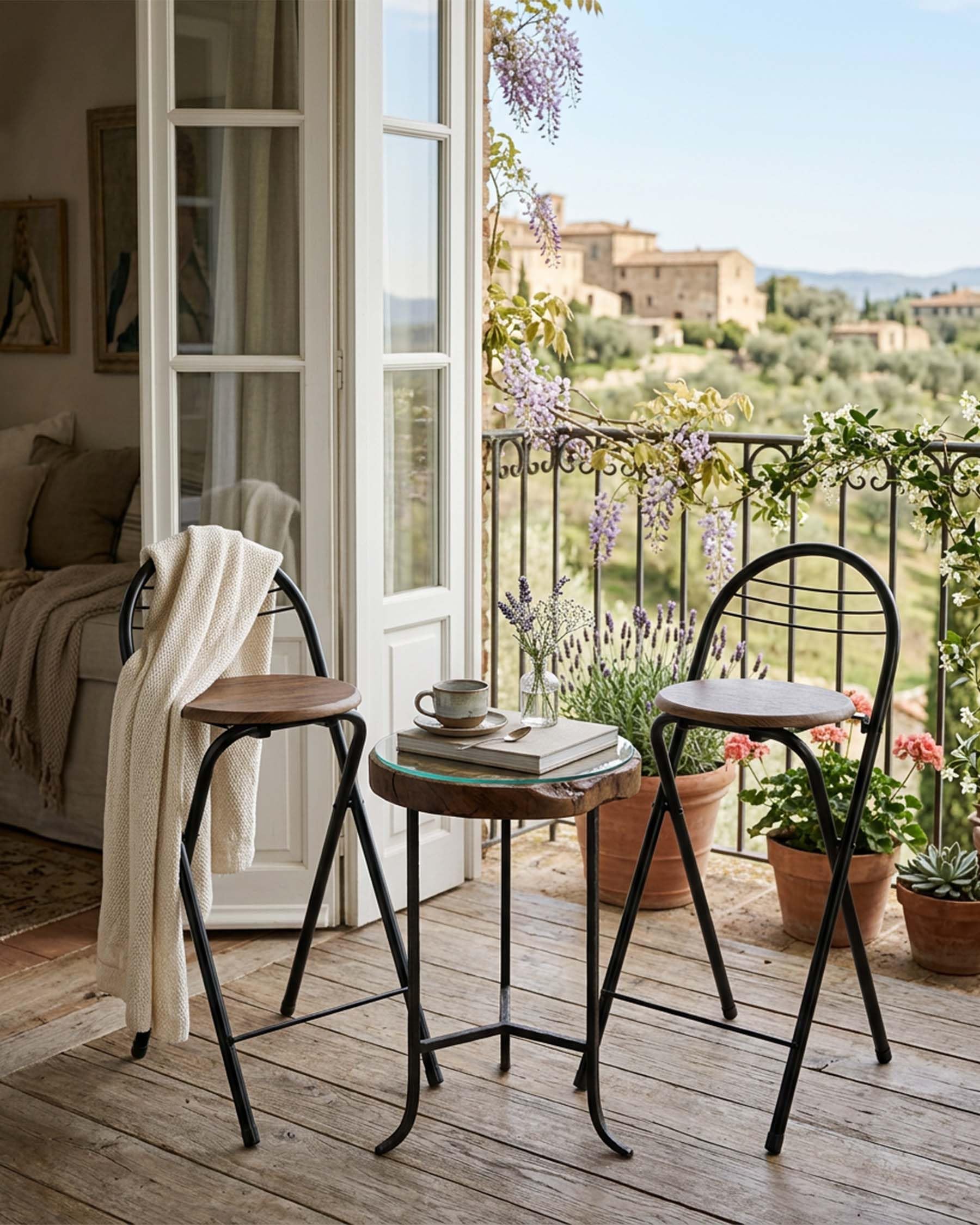 Lot de 4 Tabouret Bar Pliant Noir Tabouret Pliable avec Dossier, Chaise de Bar Pliante en Métal avec Siège en Bois et Repose-Pied, Intérieur & Extérieur, Hauteur 60 cm
