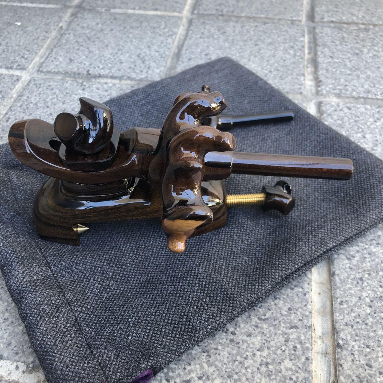 左利手【日本黑柿】万力ヘラブナ 天然木 銘木 竿受あり 竿受あり へら用品 Amazon | ヘラブナ万力 天然木黒柿x白柏 大砲型万力 へら用品 袋