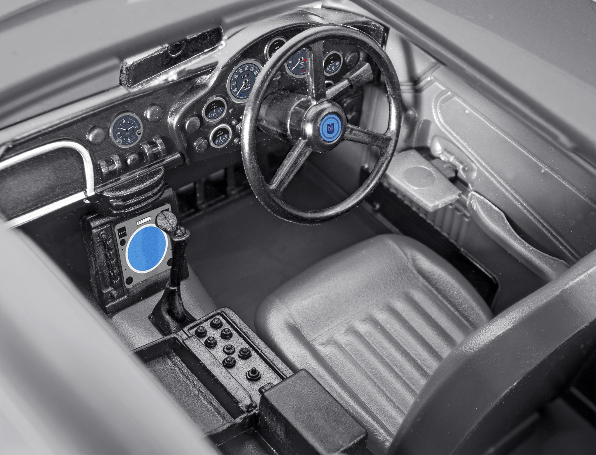 Revell 07746 James Bond Aston Martin DB5 (Click System) Skala 1:24, niezabudowana, wstępnie kolorowa, zatrzaskowa (bez kleju), zestaw modeli plastikowych