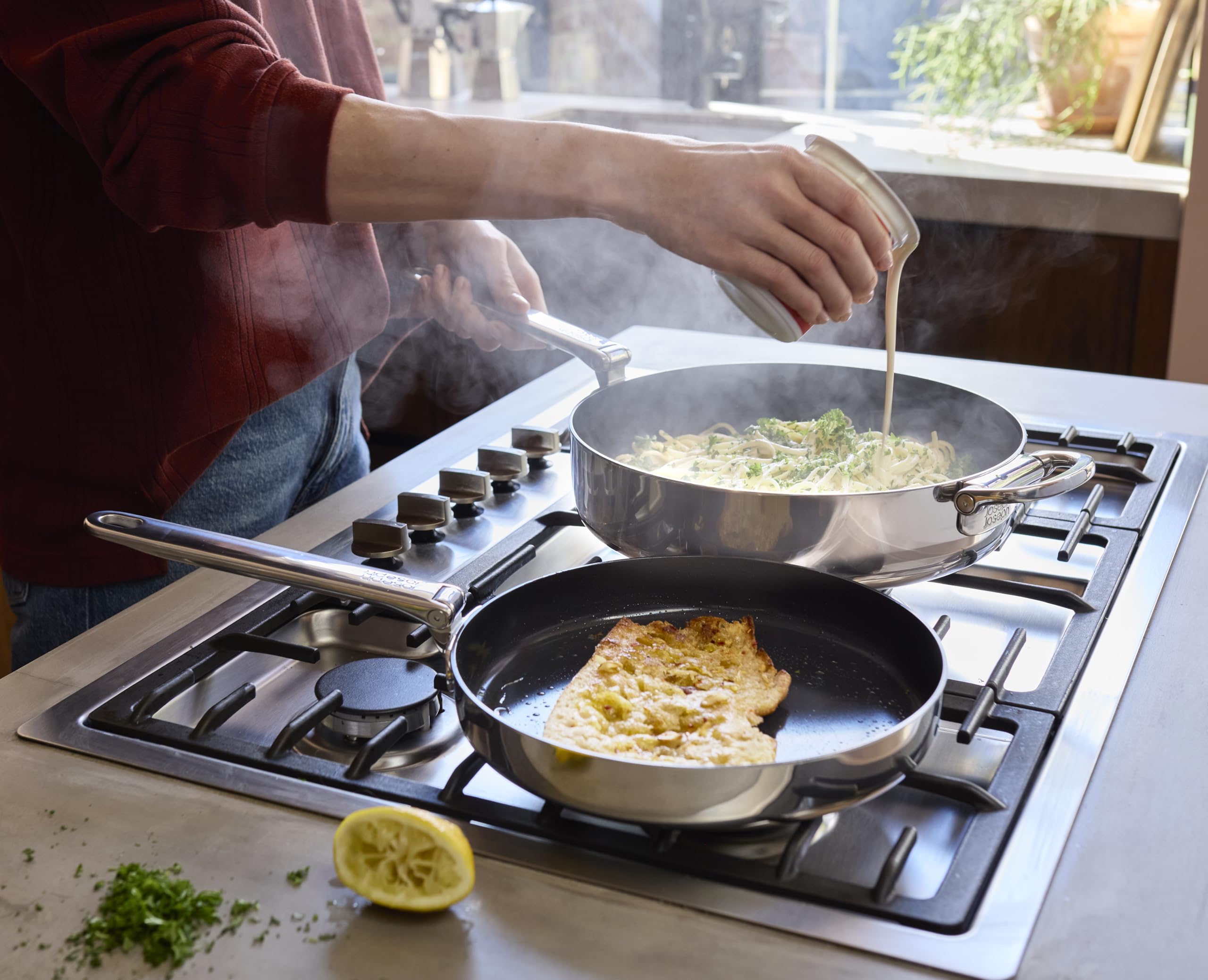 Joseph Joseph Space Steel Set 2 padelle inox 24/28 cm antiaderenti