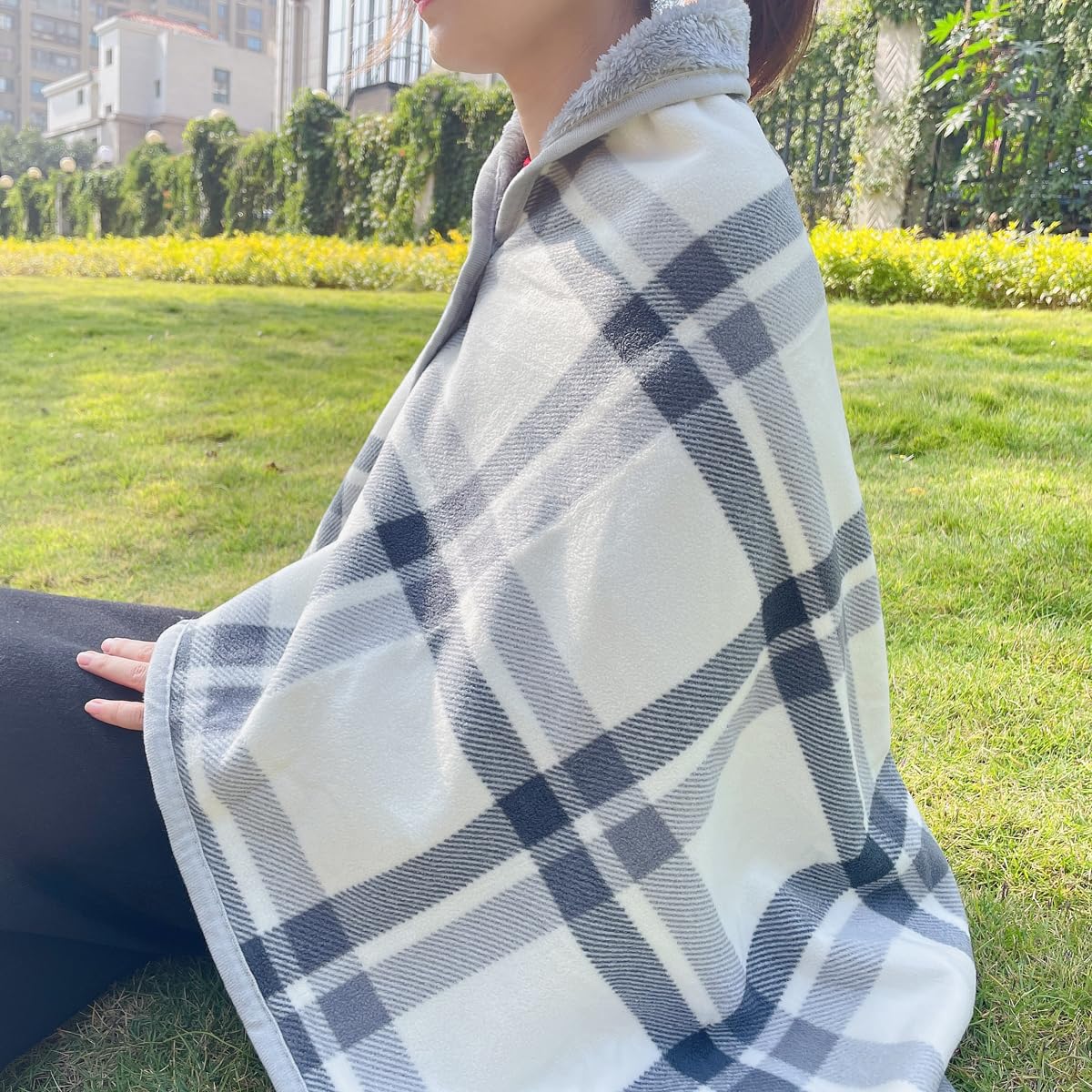Flanell Tragbare Decke Mit Knöpfen – 134x81 Cm Weicher Poncho-Überwurf Für Sofa, Büro & Reisen