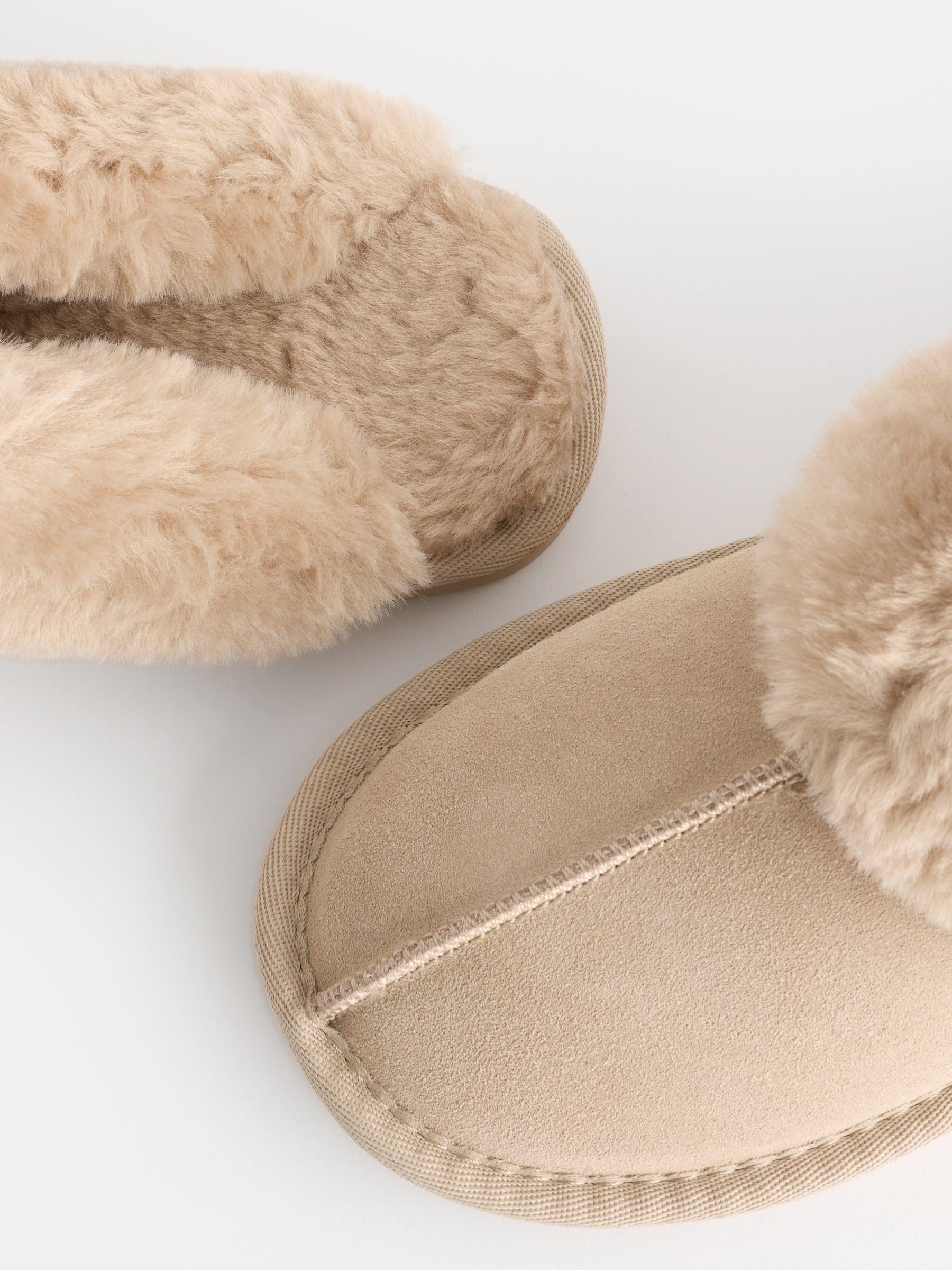 NEXT Damen Standard Velourslederpantolette mit Kunstfellfutter