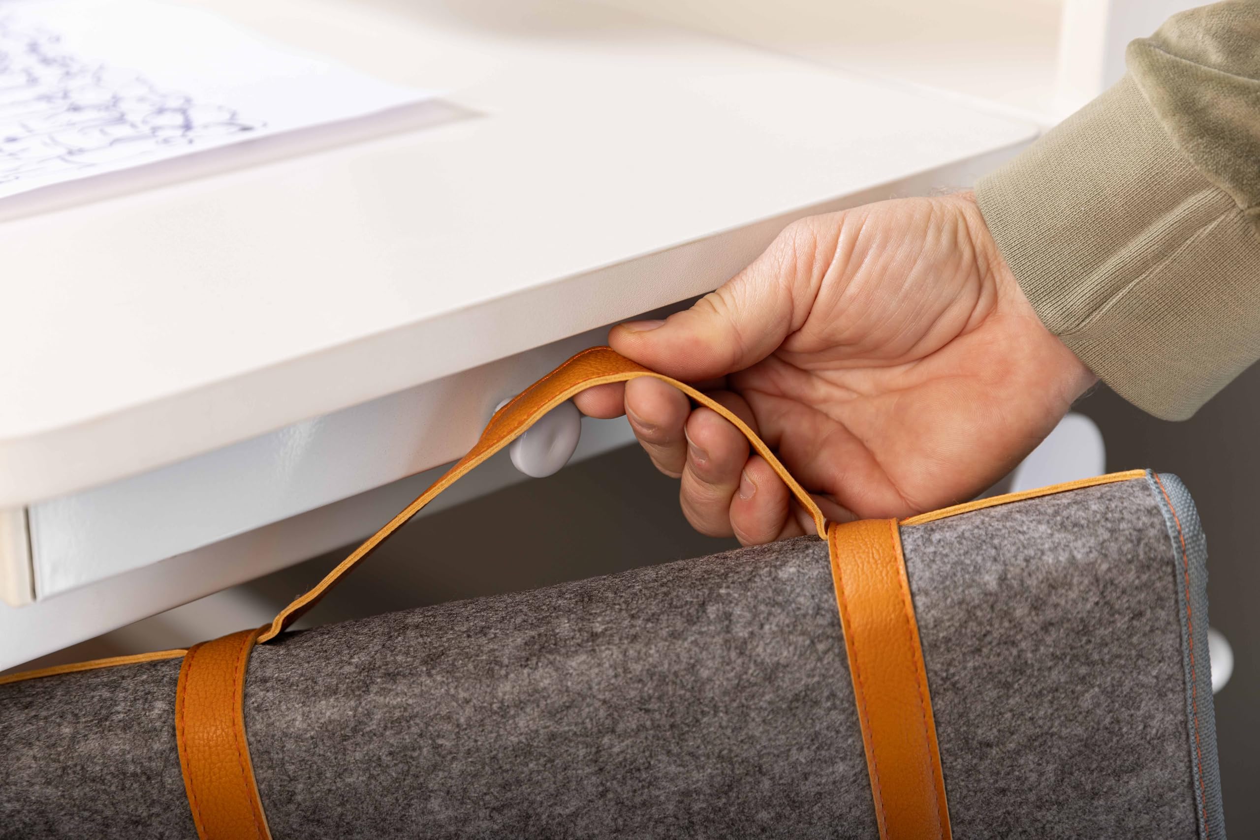 Inter Link - Kinderschreibtisch – Mitwachsender Jugendschreibtisch - Ergonomischer Schülerschreibtisch - Höhenverstellbar & neigbar – mit Schublade, Buchstütze & Ablagen – Weiß – Sören