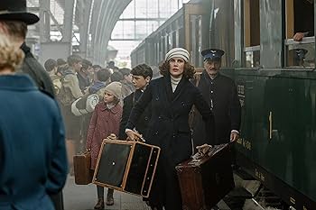 Amazon.co.jp: ヒトラーに盗られたうさぎ [DVD] : リーヴァ