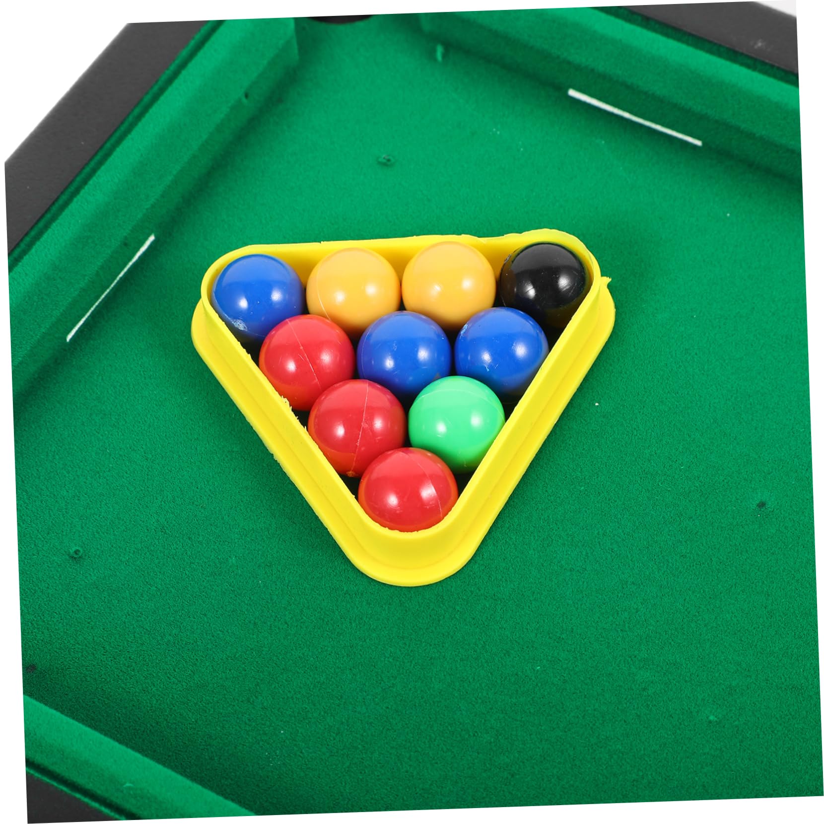 Yardwe Table de Billard de Table Miniature en Plastique Vert pour Garçon et Filles avec Trophée Jouet, Améliore la Coordination Œil-Main Réactivité la Maison Couleur Aléatoire