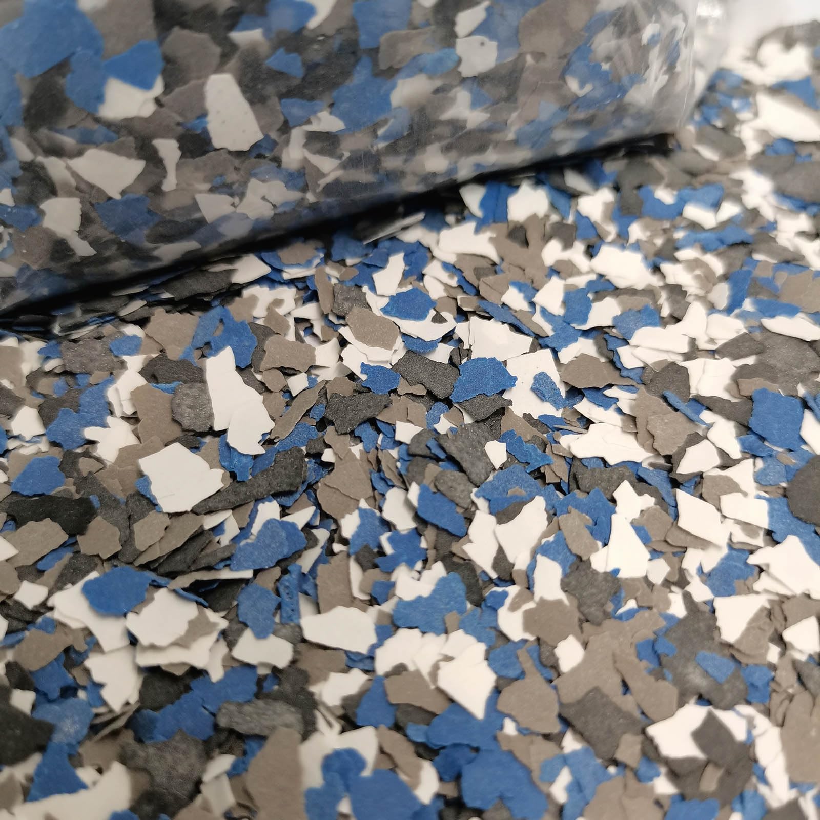 Alkrogiha Epoxy Flakes for Flooring, 1LB Decorative Color Chips for Concrete, Epoxy Resin and Countertops, Durable