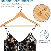 Vista 5 de JS HOME Paquete de 20 perchas de madera resistente con acabado extra suave, muescas cortadas con precisión y gancho giratorio negro de 360 grados