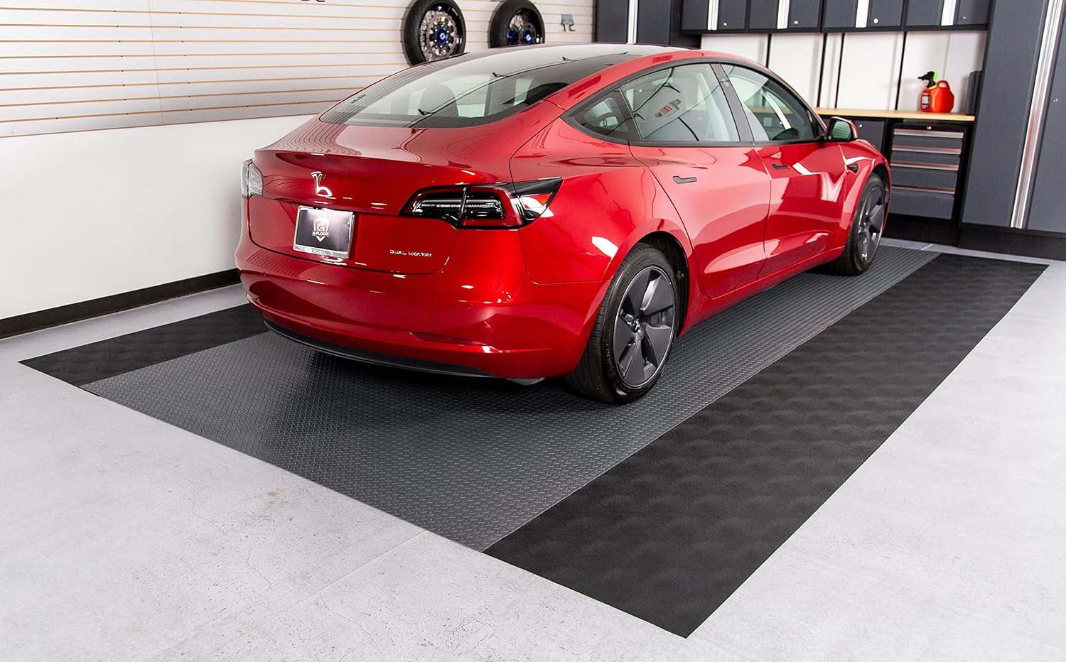 G-Floor Vinyl Garage Runner Levant Pattern (Midnight Black, 2'6" x 17')