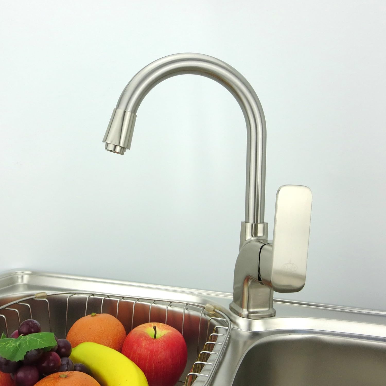 SBWYLT-Modern kitchen faucet zinc-alloy single faucet ceramic valve