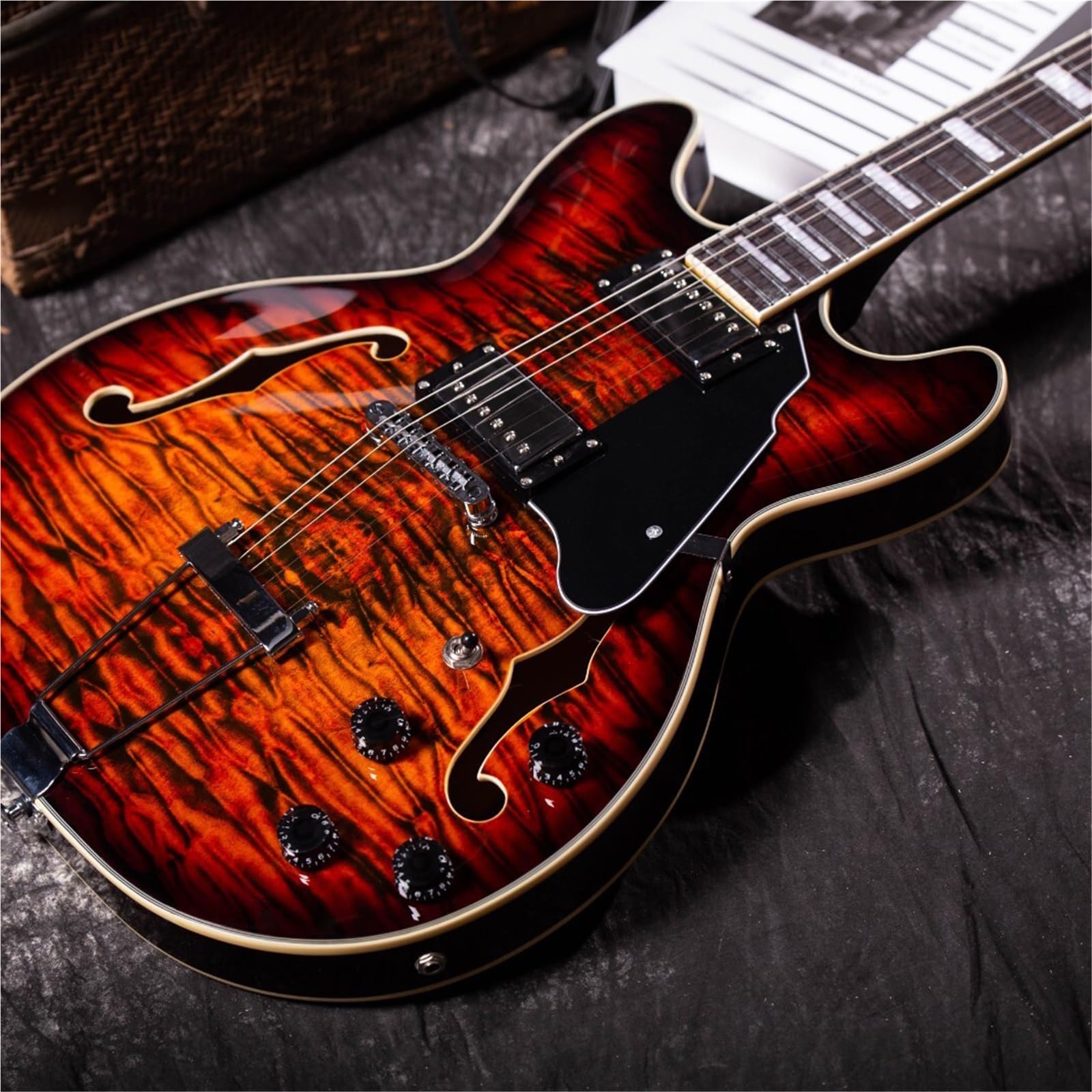Standard Gitara Elektryczna 22 Progi Praworęczna Gitara Elektryczna Semi Hollow Z Wykończeniem Drewna Klonowego I 6 Strunami Trwała