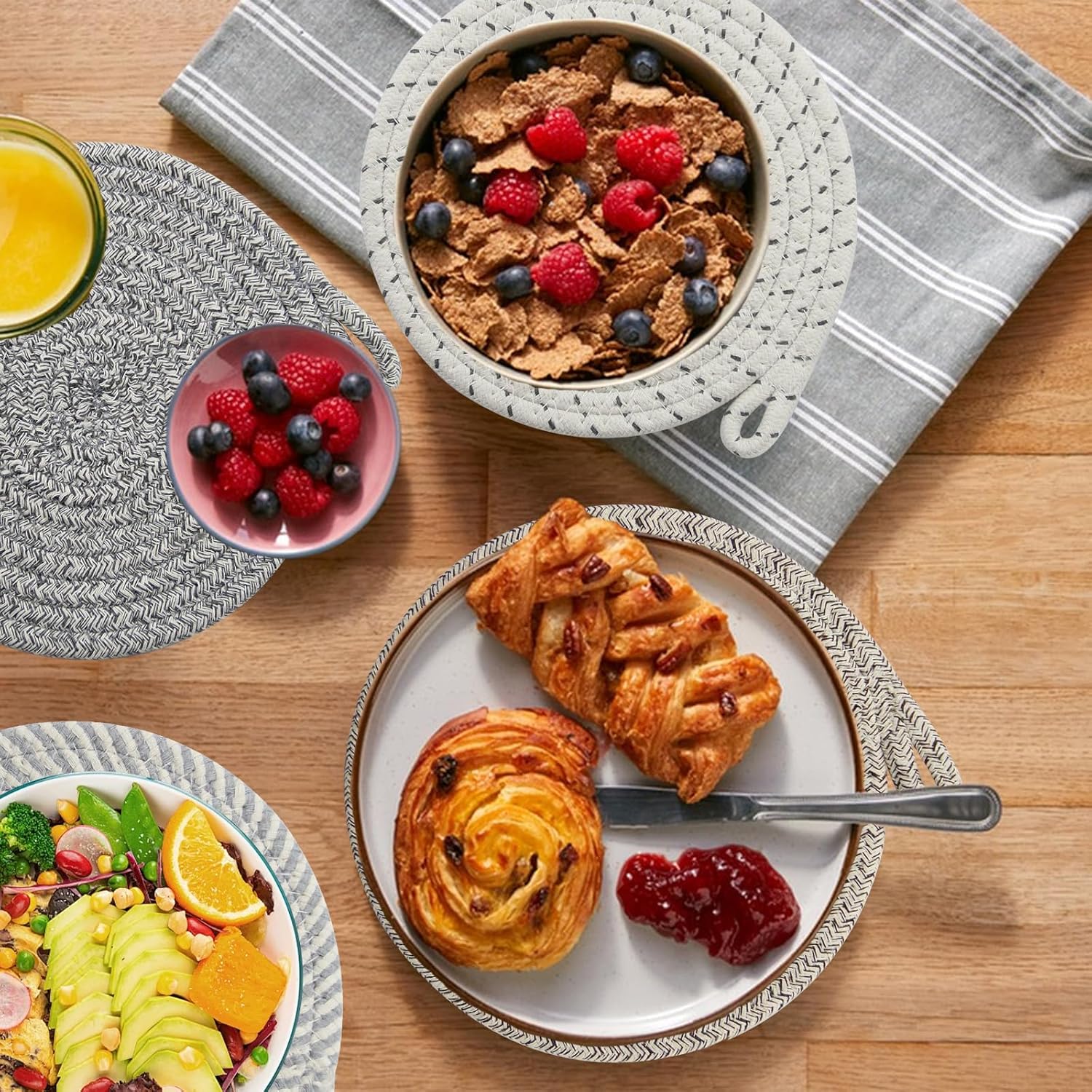 Set of 4 Heat Resistant Coasters Pot Made of Cotton Plate Coasters Round 20 cm Place Mat Round for Kitchen Bowl Pot Pans Pot and Plates (4 Colours)