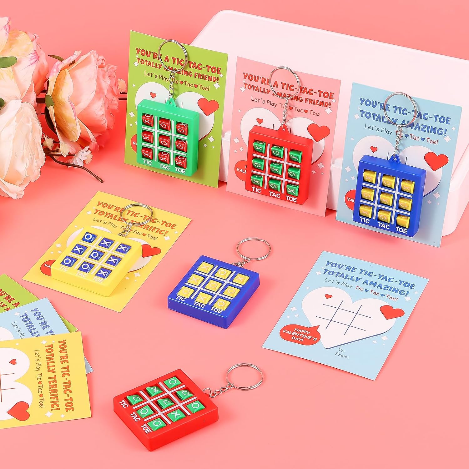 Valentines Day Gifts for Kids Classroom - 30 Pack Tic Tac Toe Game Keychain Valentine for Kids Class, Tic Tac Toe Valentines Day Cards for Party Boys Girls, Gifts for Classroom Exchange