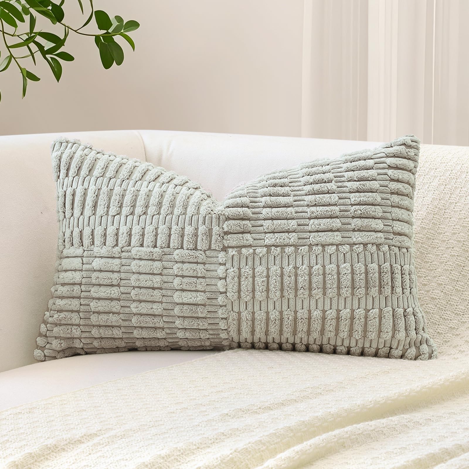 Sungeek Set of 1 Decorative Cushion Cover 30 x 50cm Soft Corduroy Striped Cross Patchwork Textured Pillow Case Boho Farmhouse Lumbar Throw Pillow Cover for Sofa Bed Patio 12x20 Inch, Light Grey