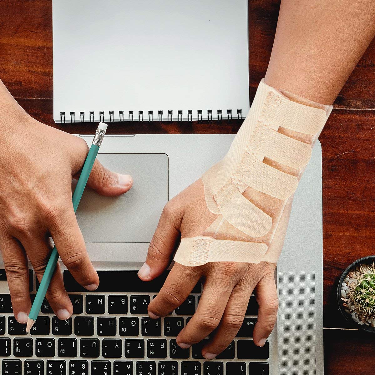 Actesso Neoprene Wrist Support Brace Carpal Tunnel Splint Provides