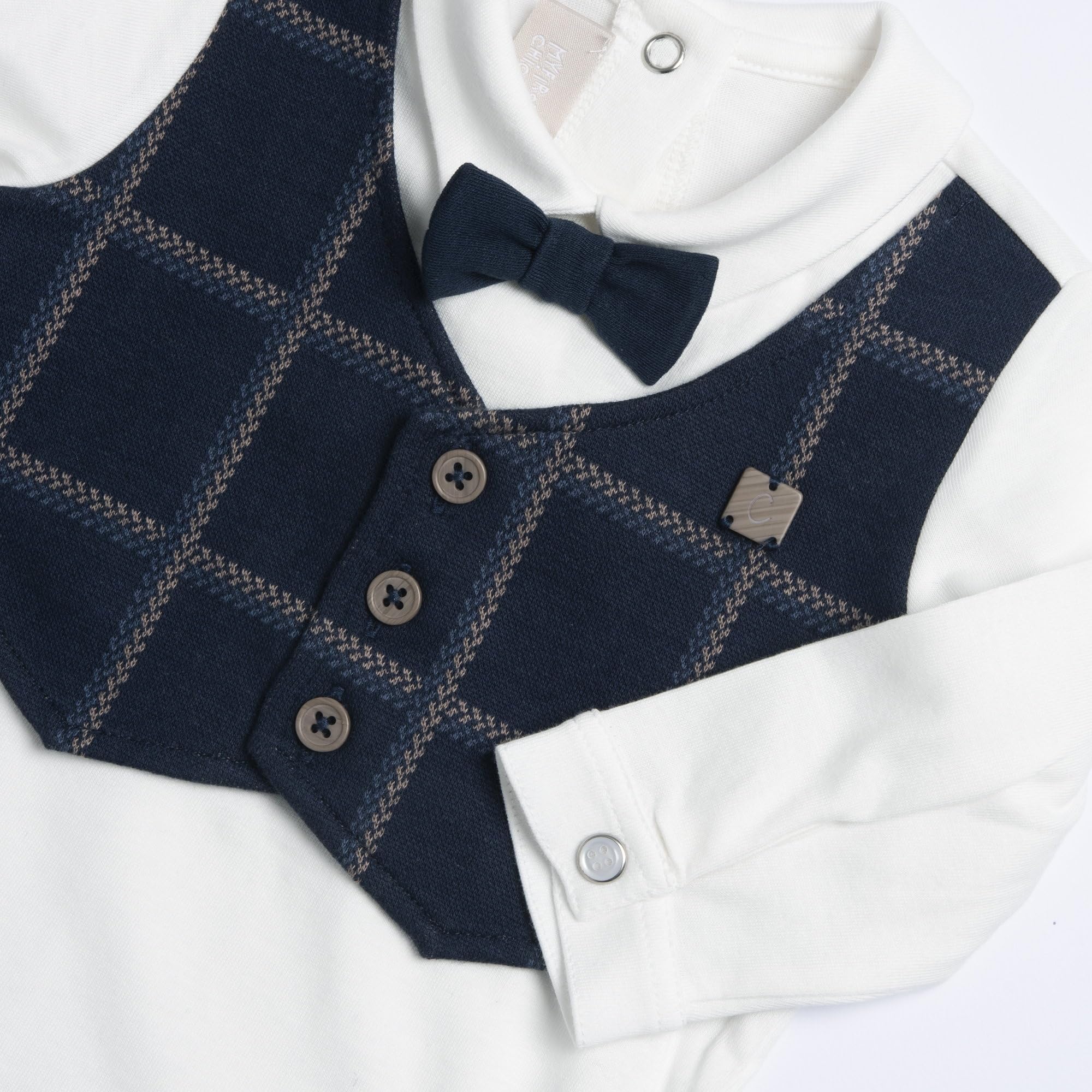 Chicco, Completo Neonato Elegante, con Maglietta e Pantaloni, Abbigliamento Bambino 0-24 Mesi, Idee Regalo Nascita, Designed in Italy