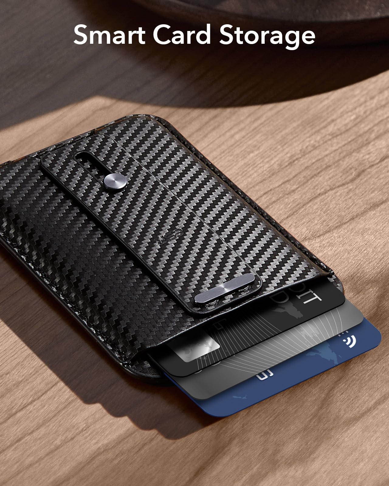 ESR Portafoglio MagSafe, Compatibile con il Magsafe Wallet, Supporto per 5 Carte, Pelle Vegana, Passante Sicuro per il Dito, Per iPhone serie 16/15/14/13/12, Non per 13/12 Mini, Fibra di Carbonio Nero