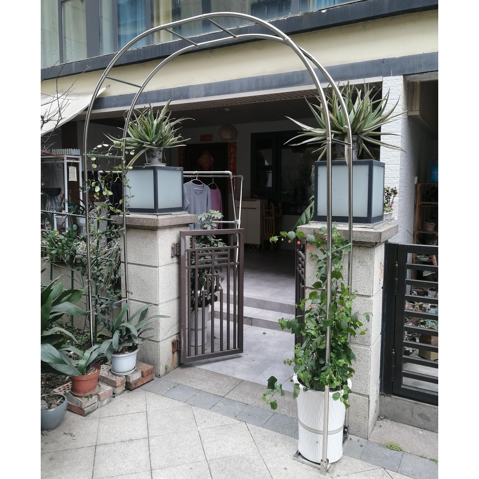 Arco de jardín de acero inoxidable, enrejado resistente a la intemperie de 8 pies para decoración al aire libre, cenador de rosas duradero y soporte para plantas trepadoras para paisajismo de jardín y