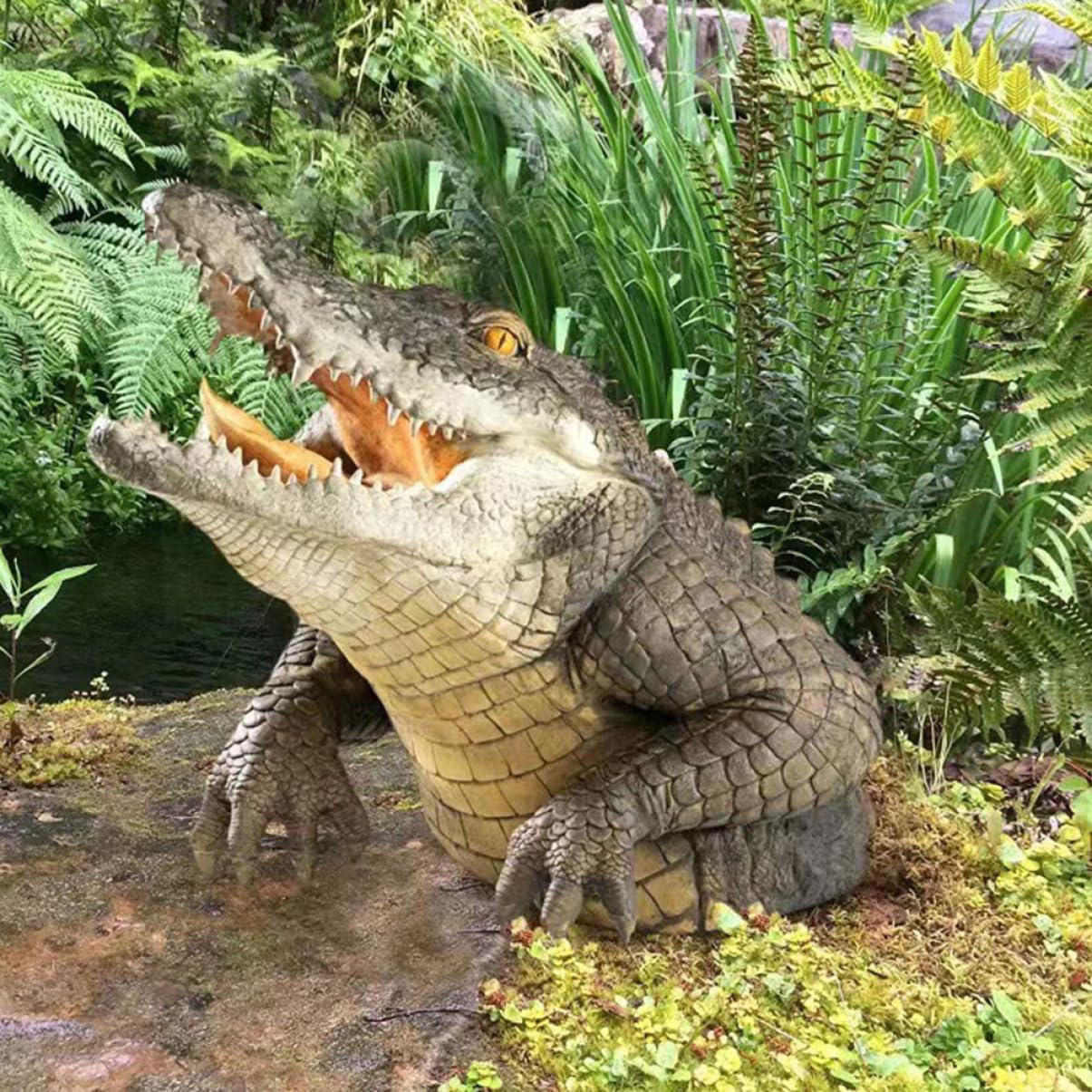 Teichtierstatue Leichte Schwimmende aus Kunstharz Dekorativer Krokodilkopf Attraktive Wasserdekoration für Teich und Patio für Gartenliebhaber