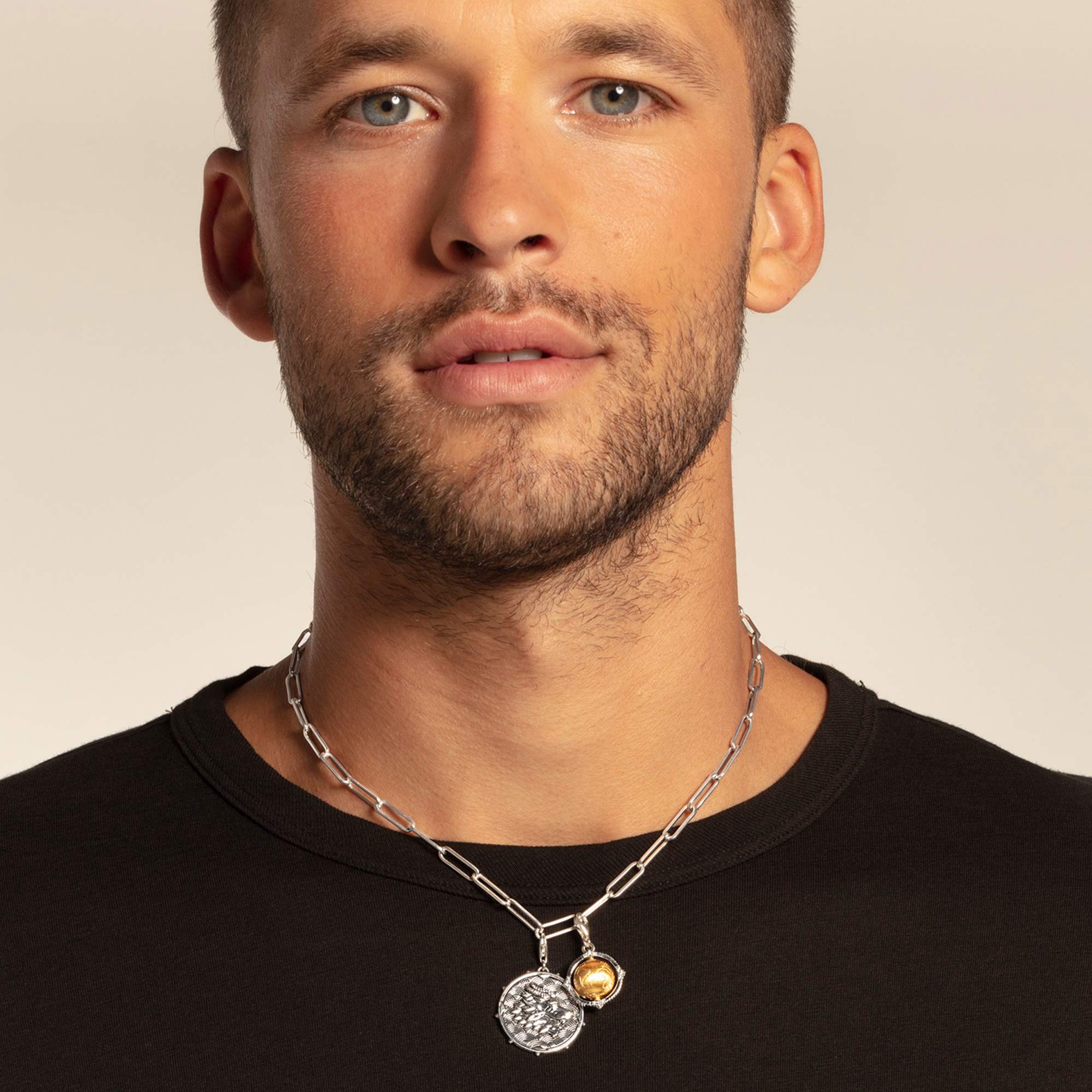 THOMAS SABO Charm-Anhänger Vintage Weltkugel 925er Sterlingsilber, Geschwärzt; 750er Gelbgold Vergoldung