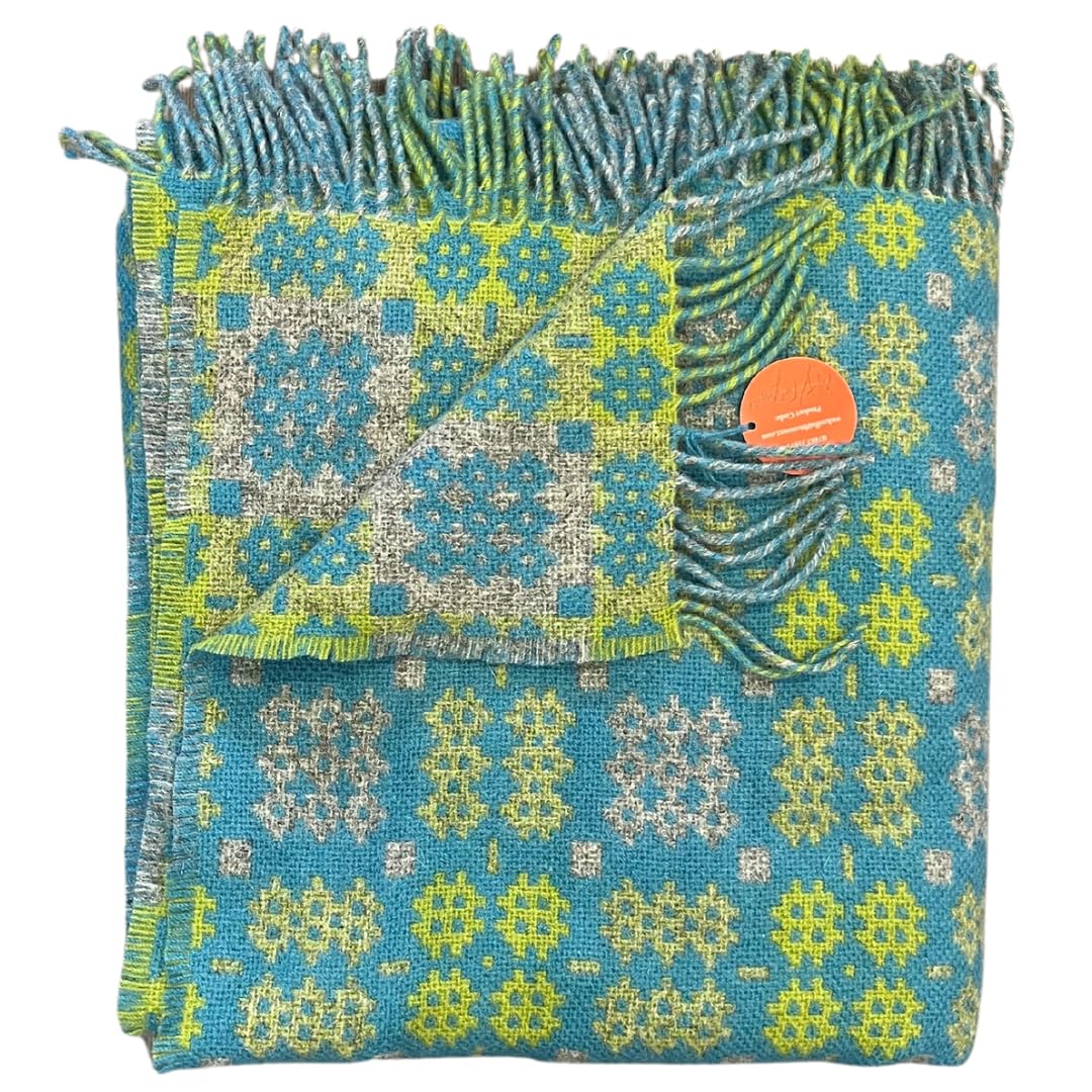 Cadwyn Turquoise Welsh Tapestry Woollen Throw. Traditional Carthen Welsh Blanket - Caernarfon pattern. Finished with fringing.