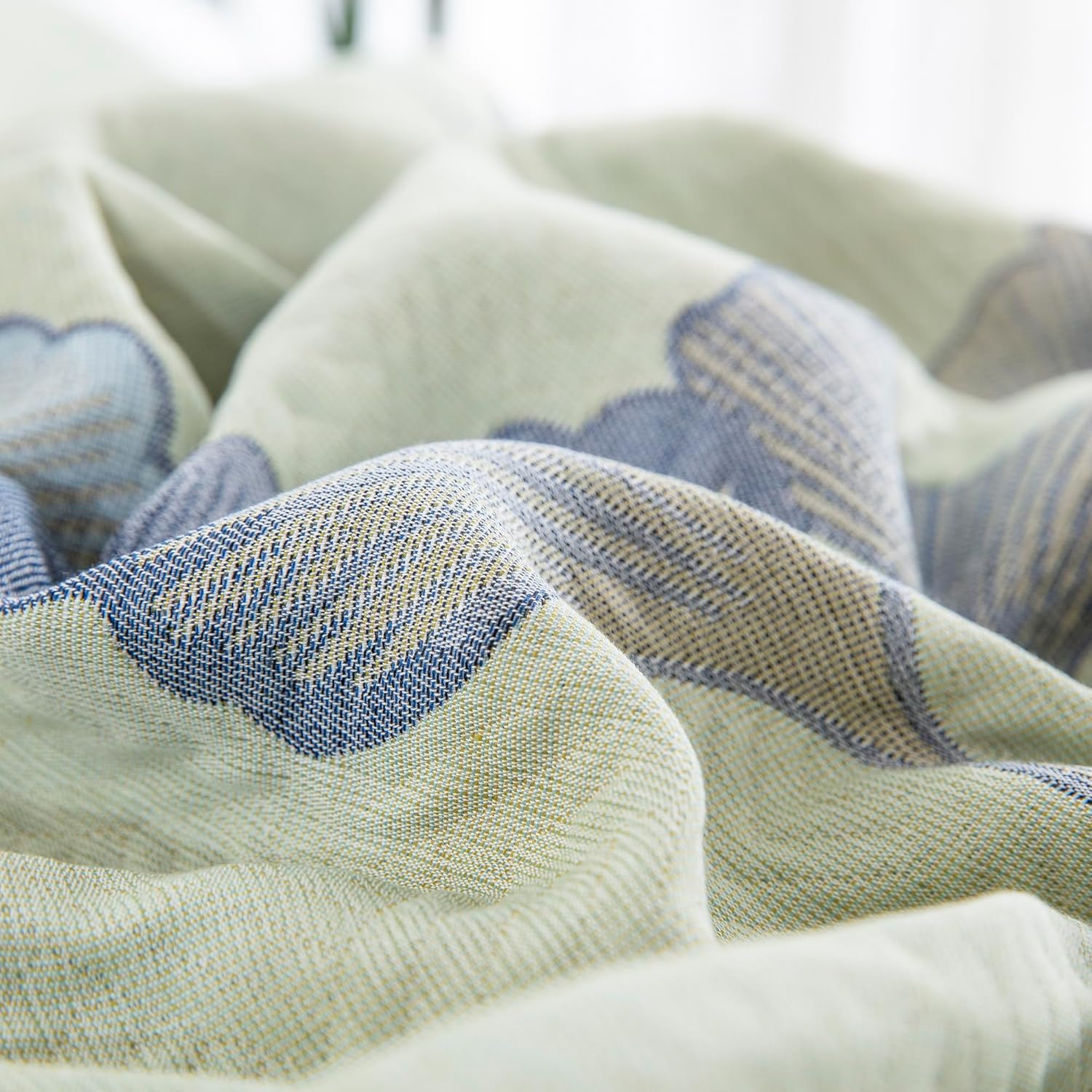 Cotton Muslin Quilt Ginkgo Leaf Jacquard Blanket, Soft Lightweight Bedspread Coverlet Breathable Reversible Blanket for All Seasons, King