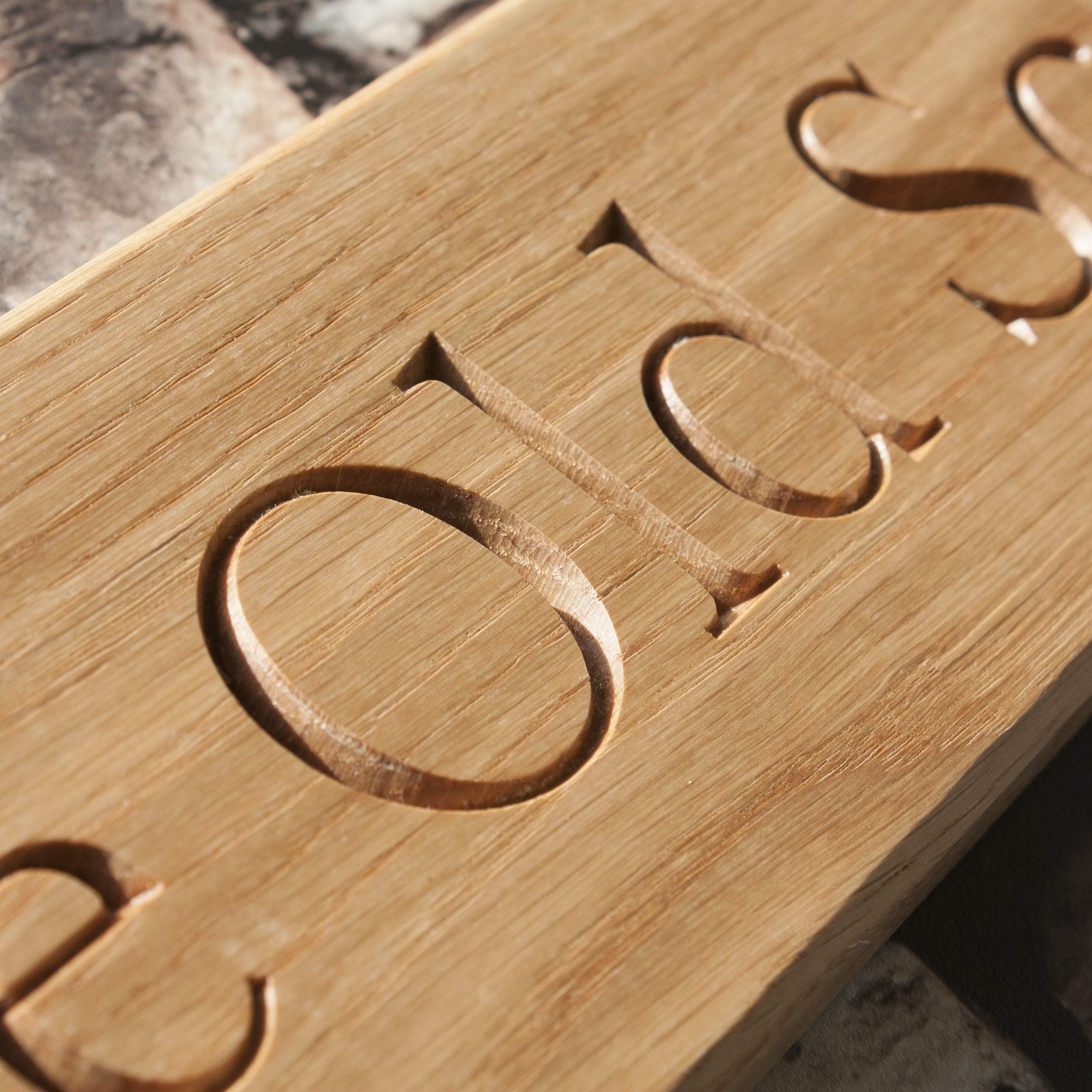 Personalised Engraved Solid Oak Plaque (multiple size options) Wall Sign House Name Custom Wooden Indoor/Outdoor Sign (20cm x 60cm)