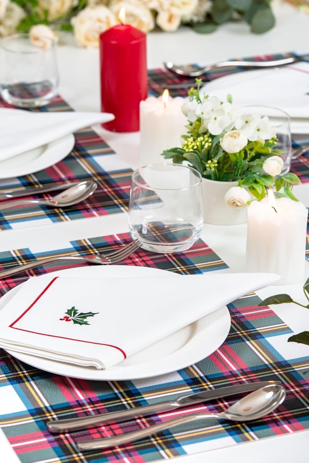 Hofdeco Premium Classic Christmas Holiday Cotton Cloth Napkins Set of 4, Washable Dinner for Christmas, Events, Parties, Embroidered Holly Red Green, 20"x20"