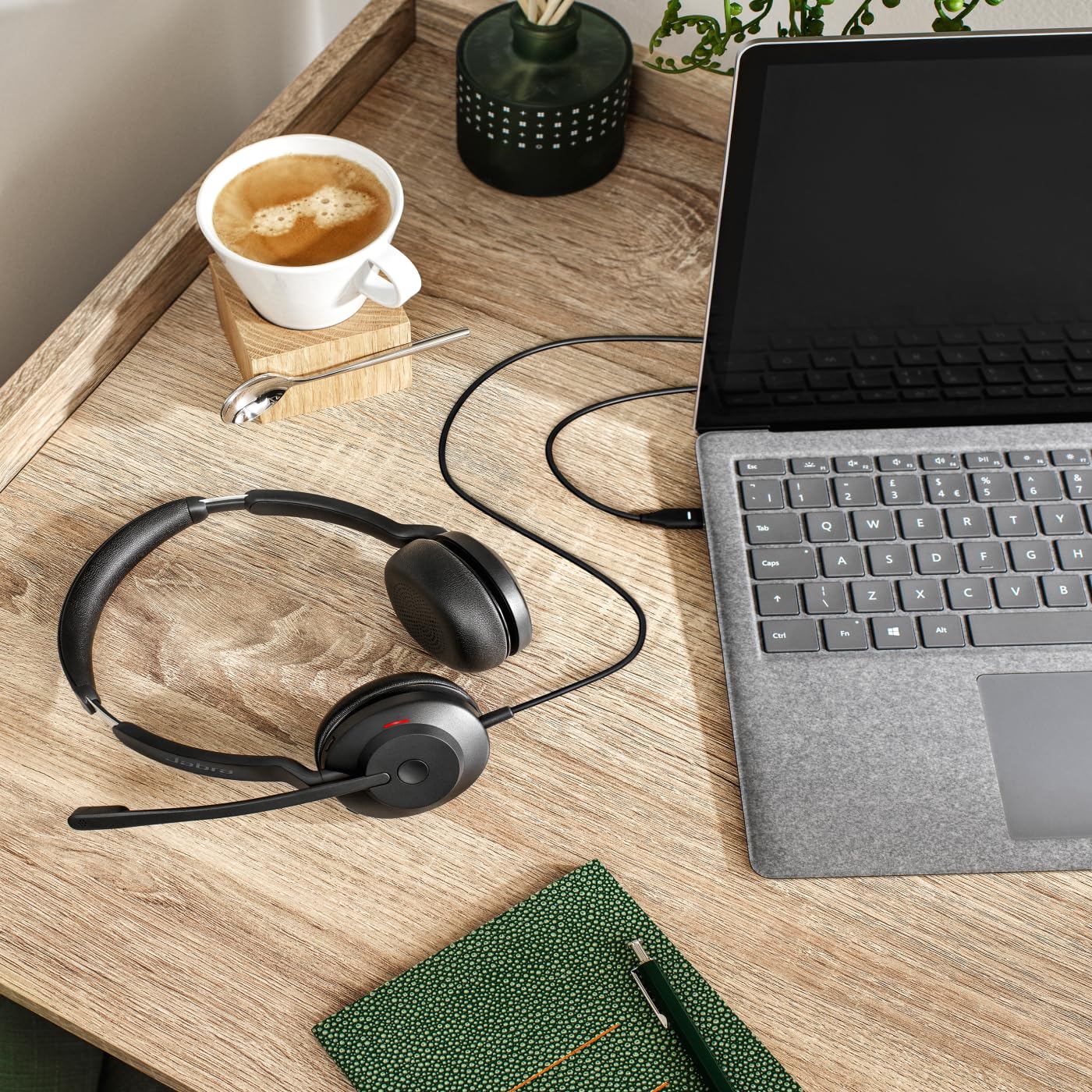 Amazon.co.jp: Jabra Evolve2 30 SE (2025年版) 有線デュアルイヤーUSB