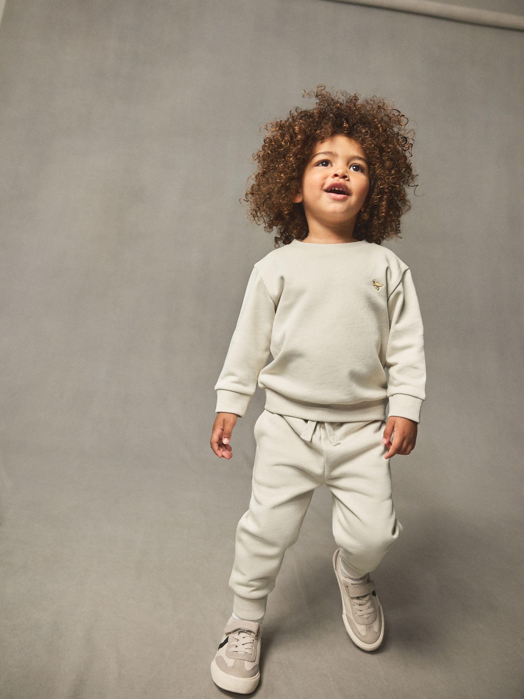 NEXT Niños Conjunto de sudadera y pantalones de chándal lisos