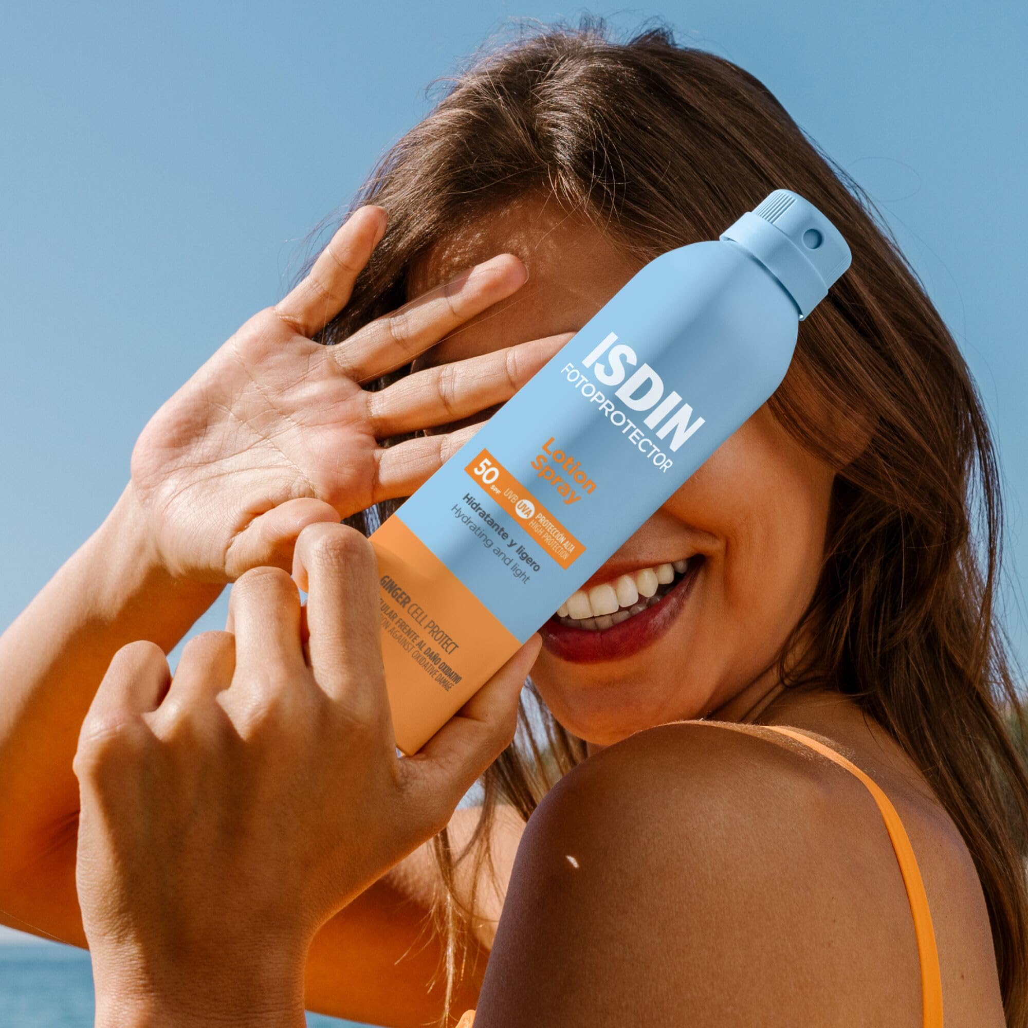 IISDIN Fotoprotección Lotion Spray SPF 50, Protector Solar Corporal Ligero en Loción, de Absorción Inmediata que Hidrata la Piel Intensamente, 250 ml