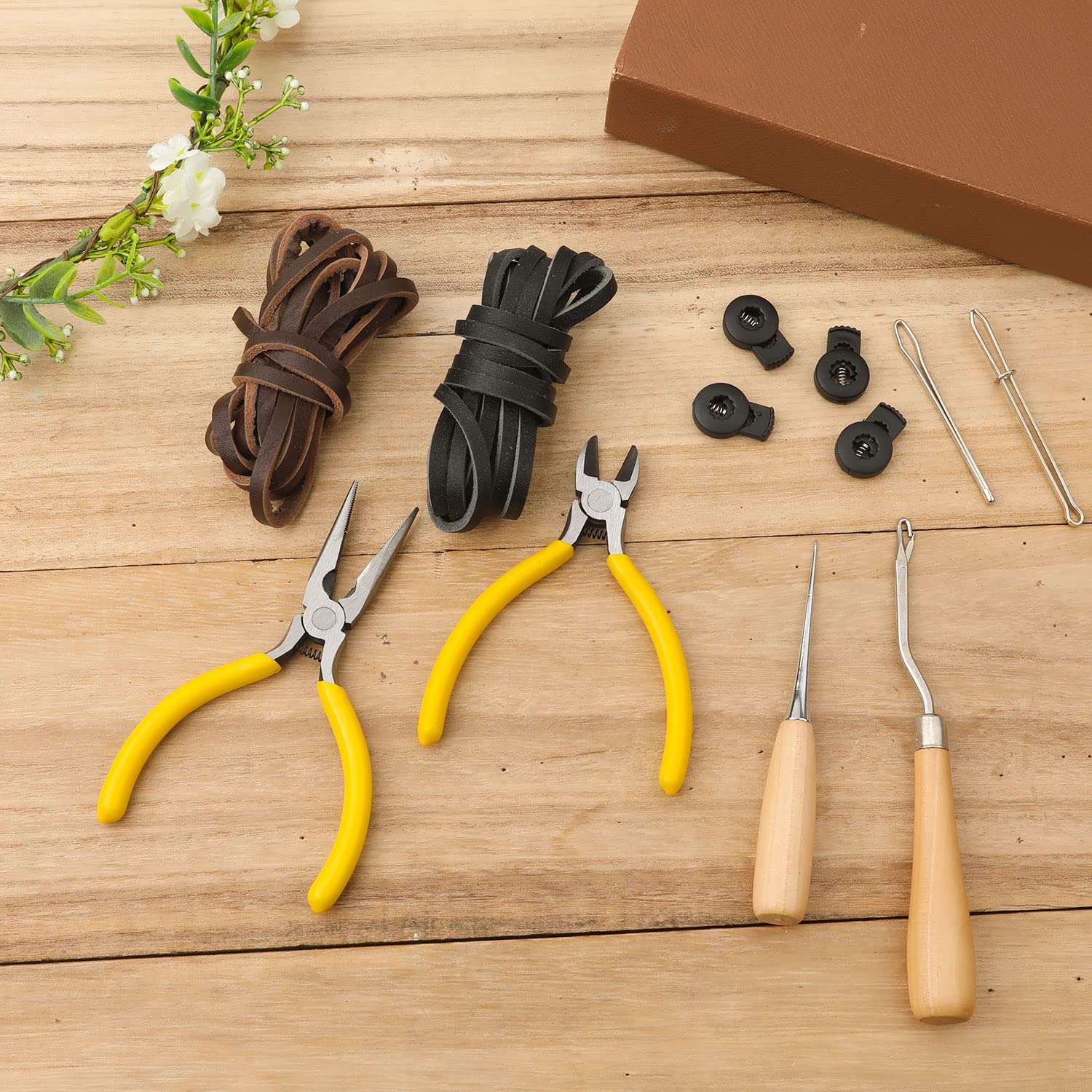 Luter 12pcs Kit de Réparation de Gant de Baseball, Dentelle kit de Cordon pour Gants de Softball Comprenant des Bandes Un Enfileur de Dessin des Verrous de Gant avec Une Boîte d'Accessoires De Gant