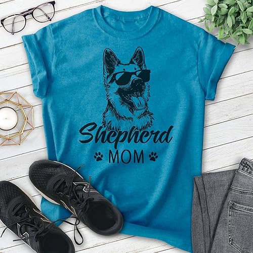 Vista 2 de EVERTREE CLOTHING Shepherd Mom T-Shirt, Unisex Women's Shirt, German Shepherd Owner, Best Dog Mom Gift