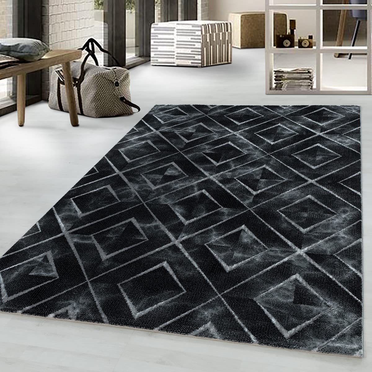 Tapis foncé marbré losanges argentés 160x230 cm pour salon moderne