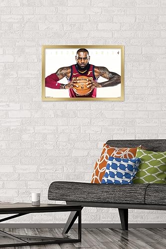 Miniatura 8 de Trends International NBA Cleveland Cavaliers - Póster de pared Lebron James, 14.725 x 22.375 pulgadas, versión enmarcada en negro